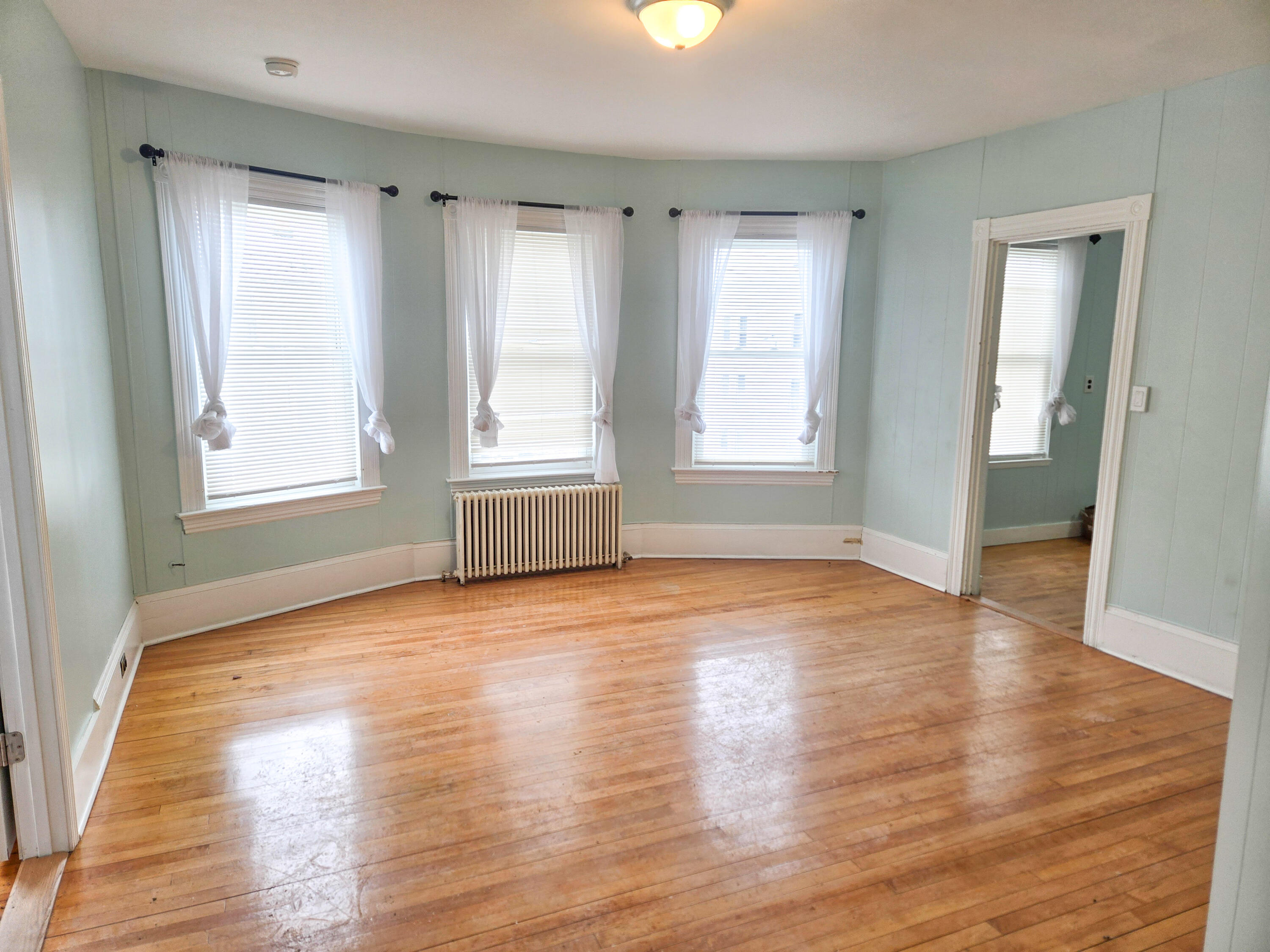 property viewer photo 3