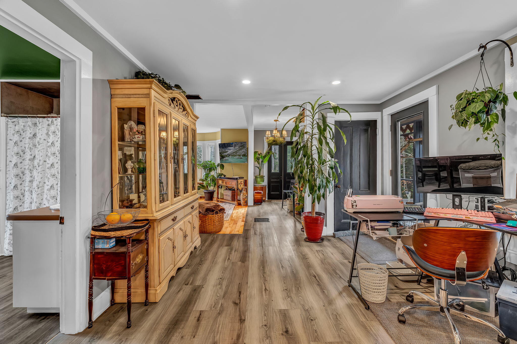 main property photo 31