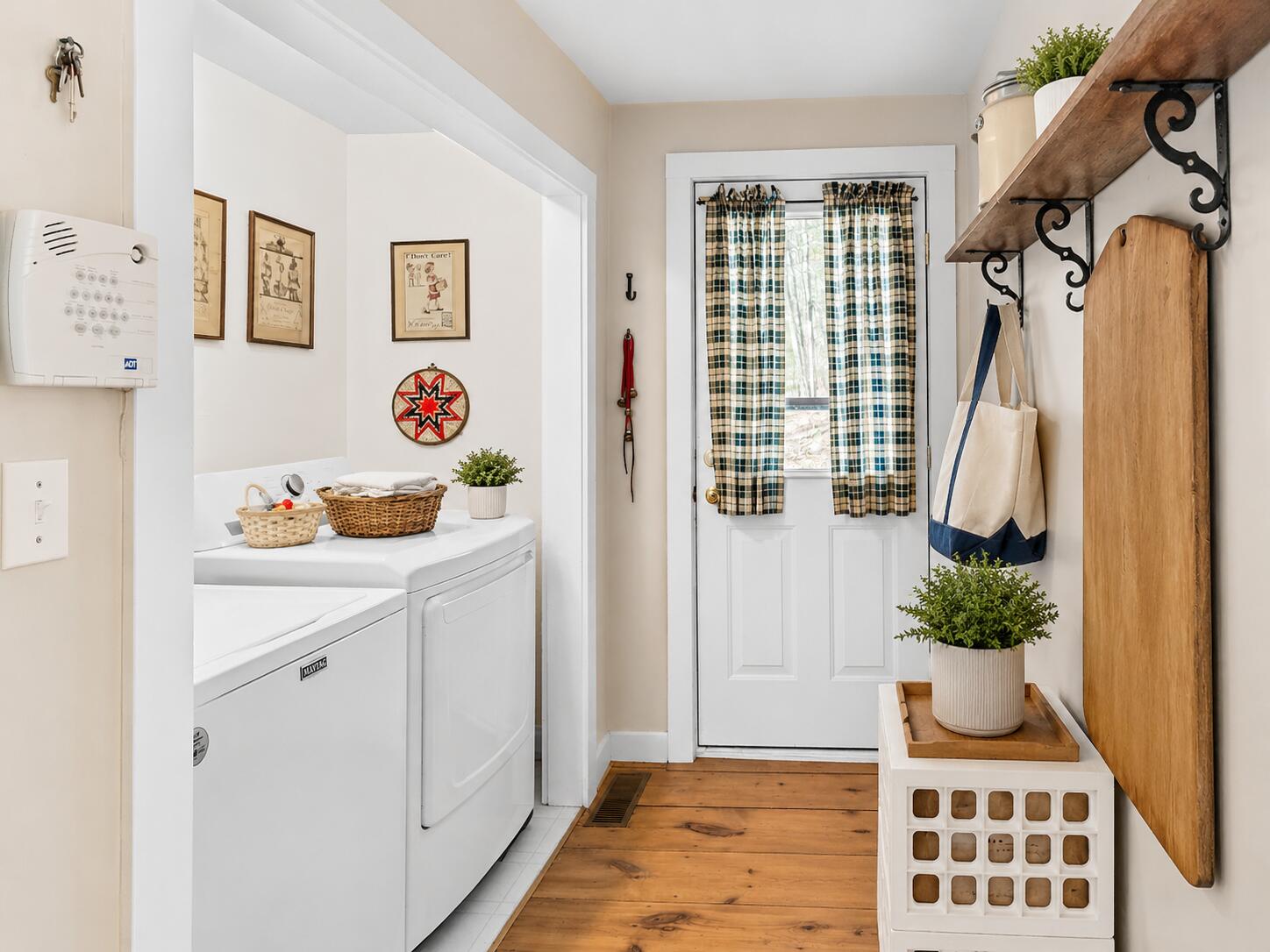 main property photo 18