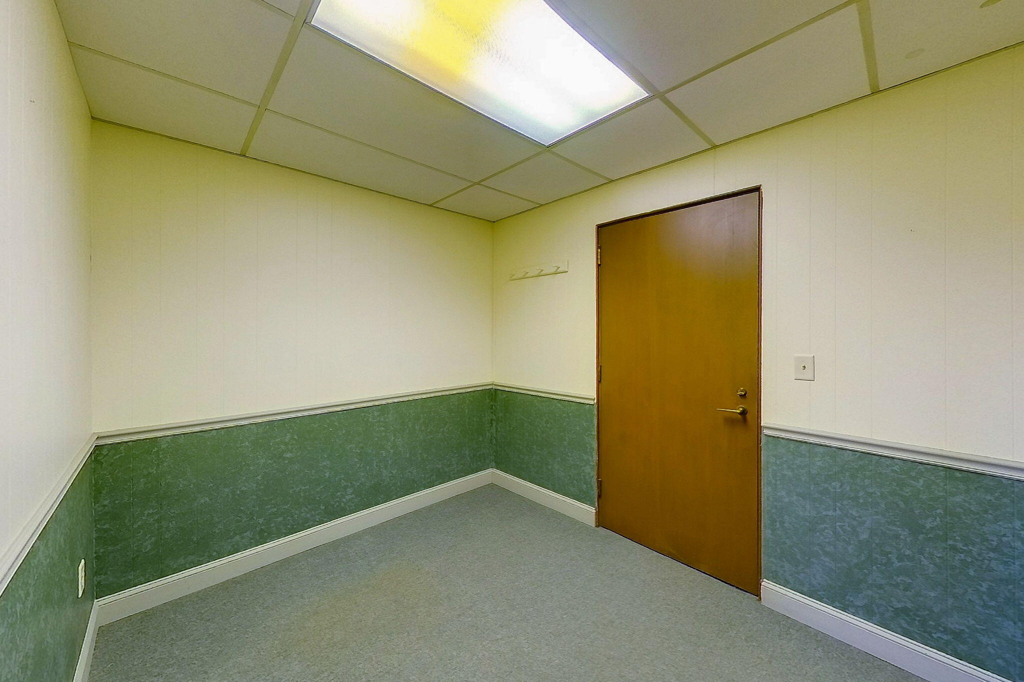 main property photo 25