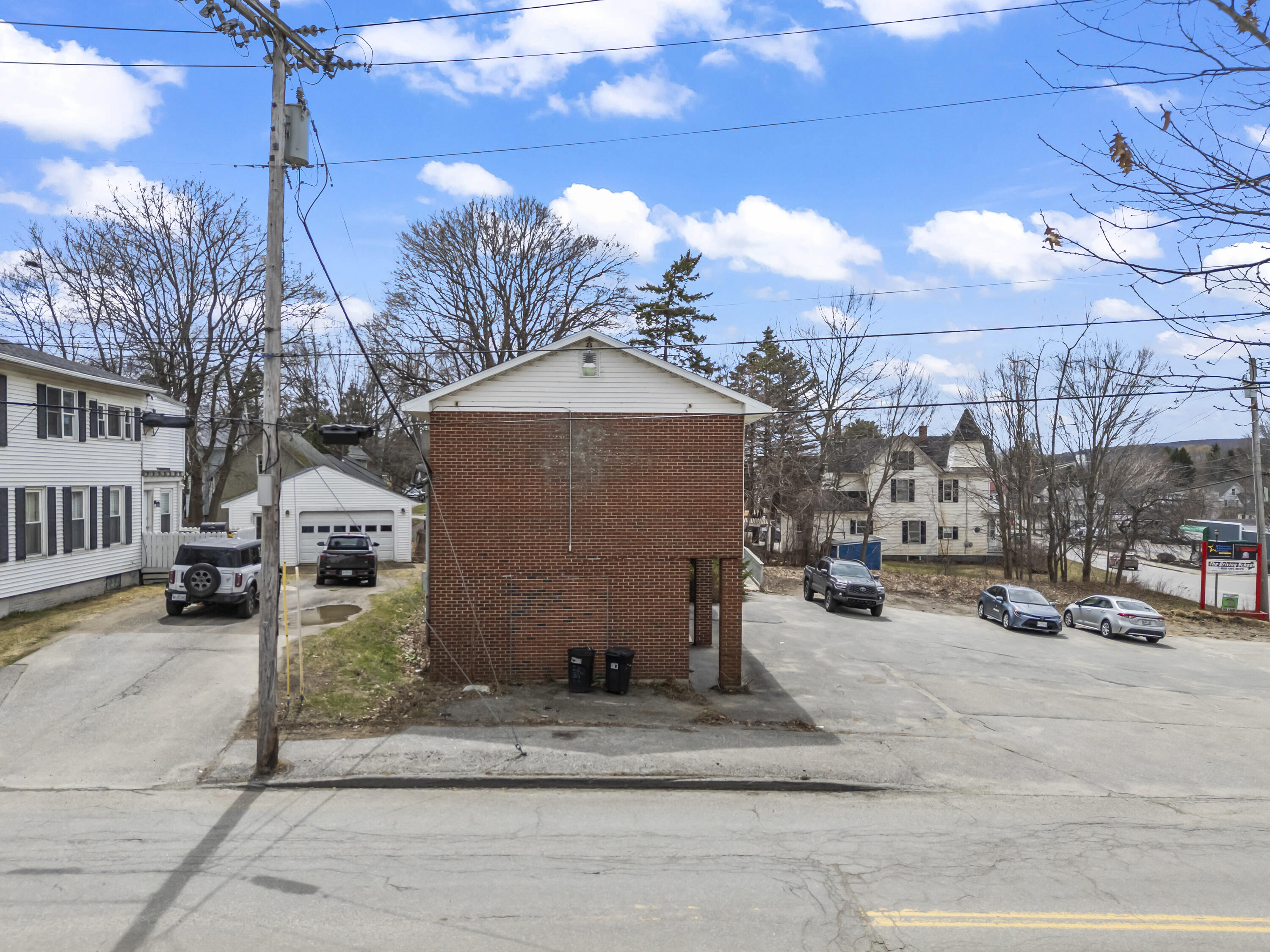 main property photo 33