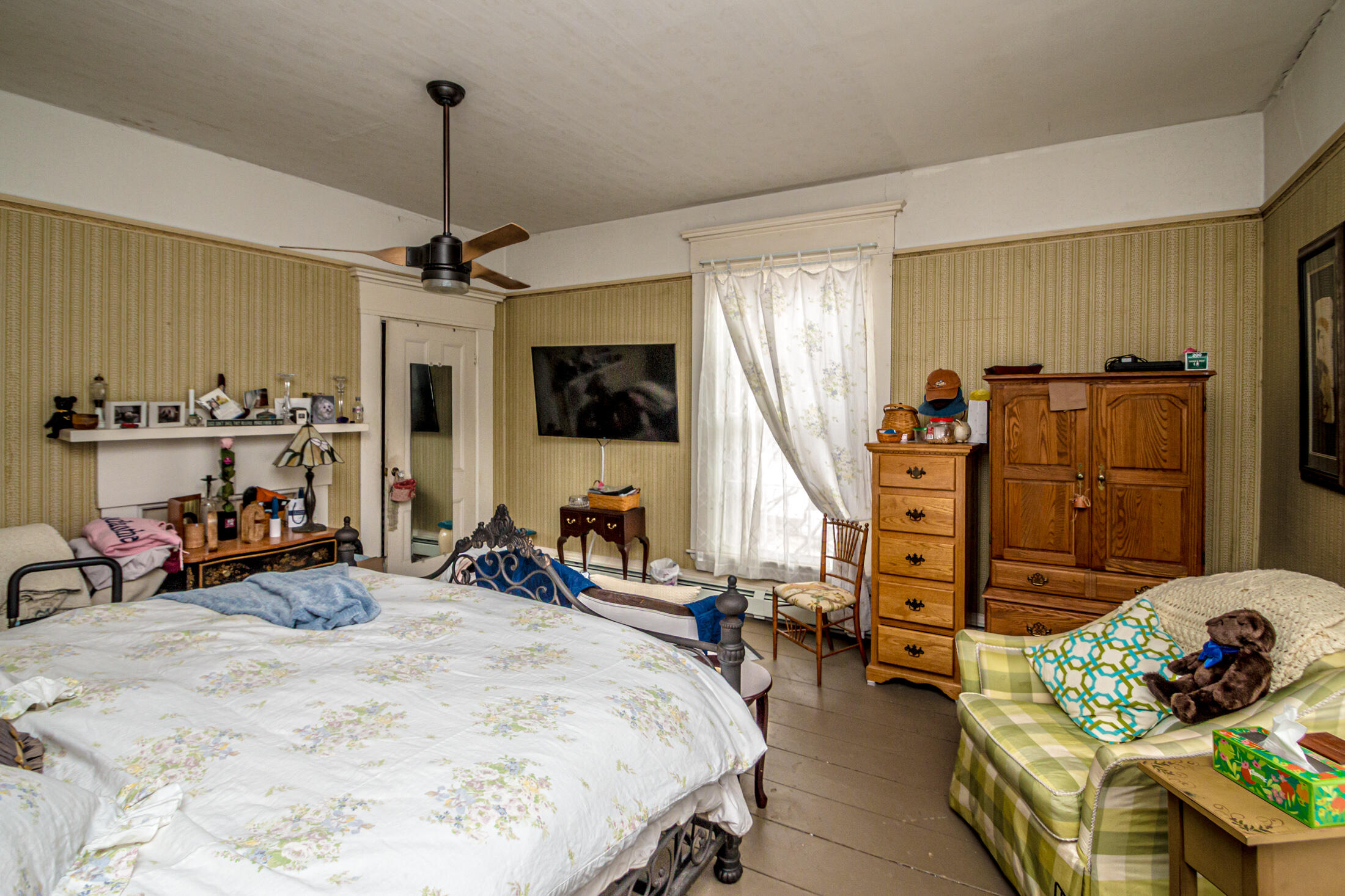 main property photo 45