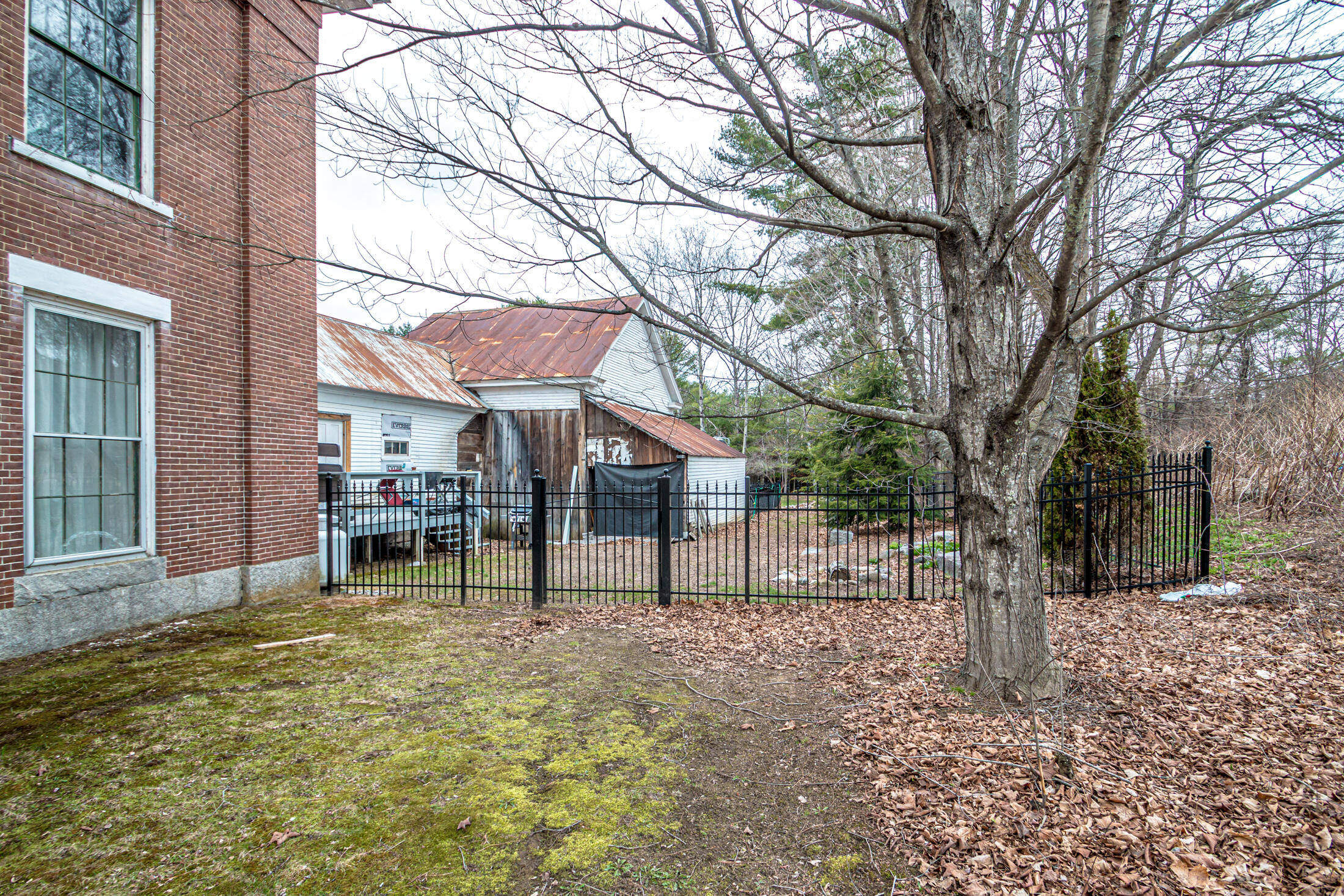main property photo 8