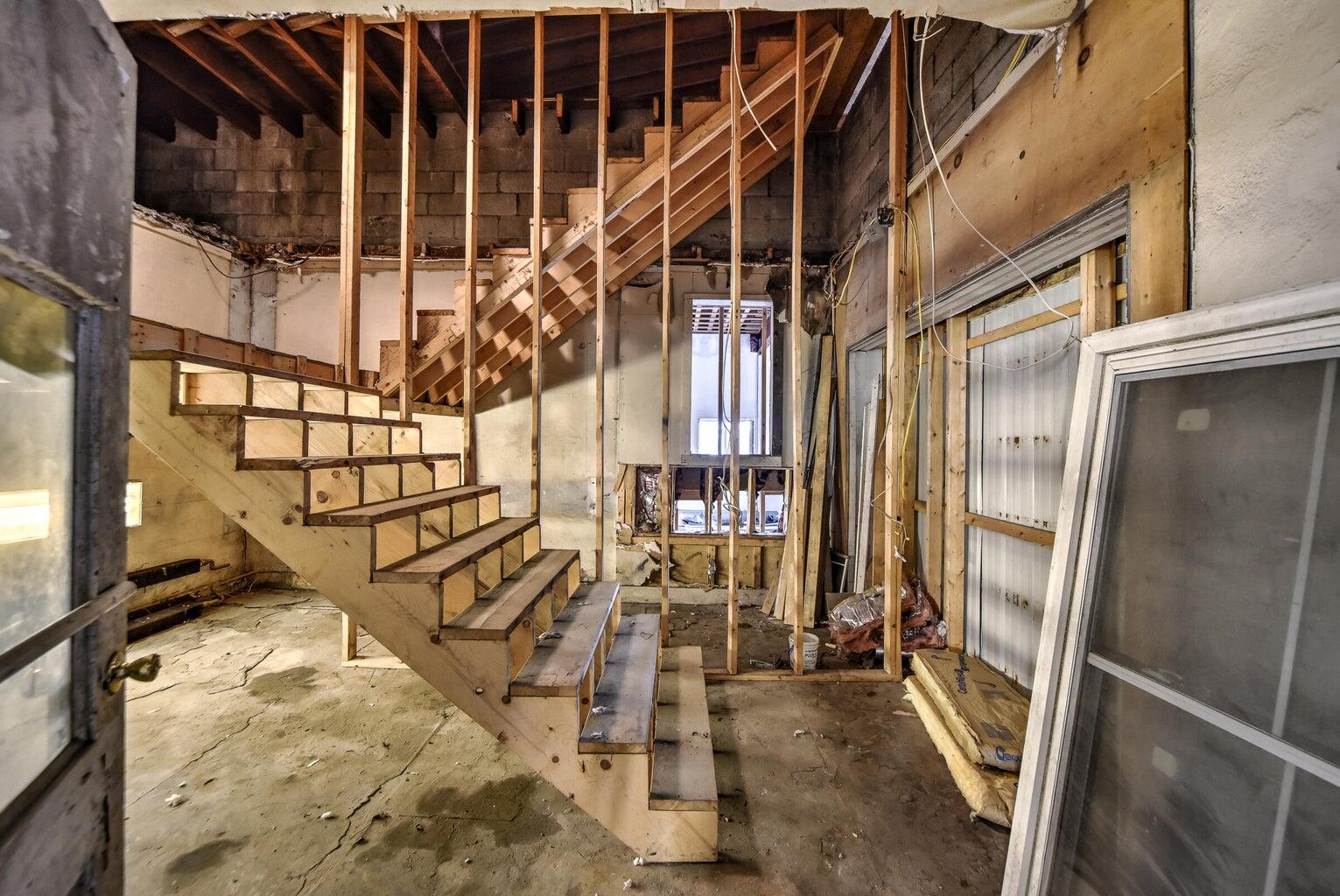 main property photo 129