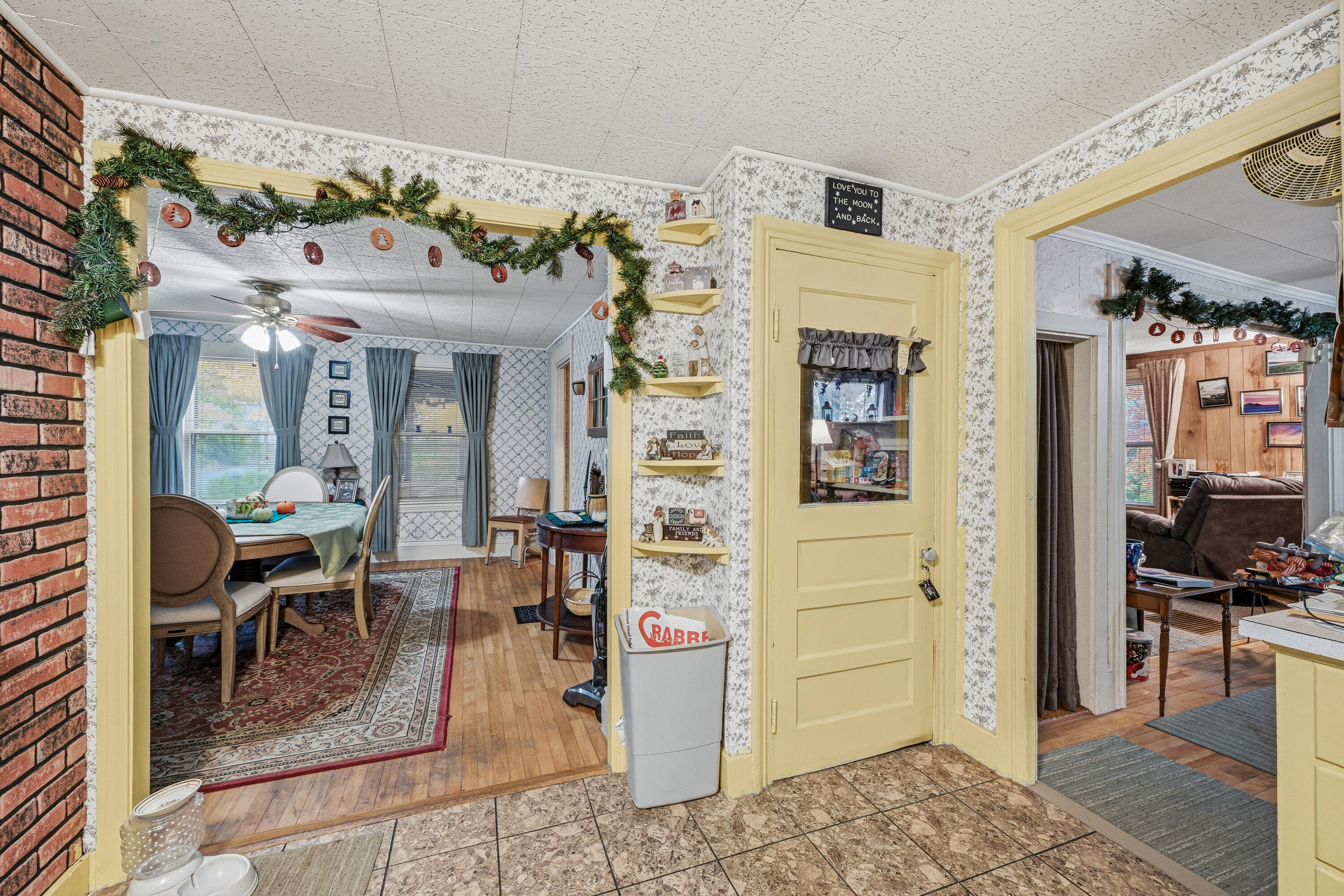 main property photo 29