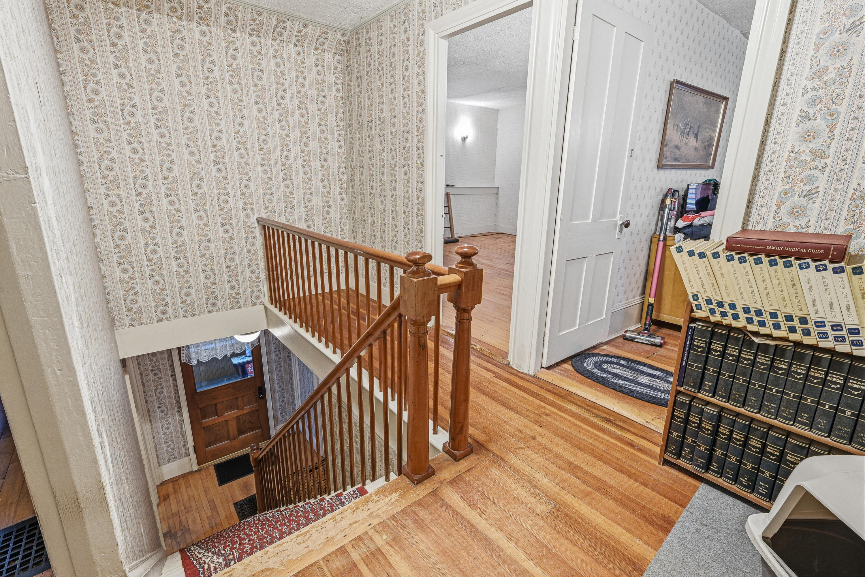 main property photo 45