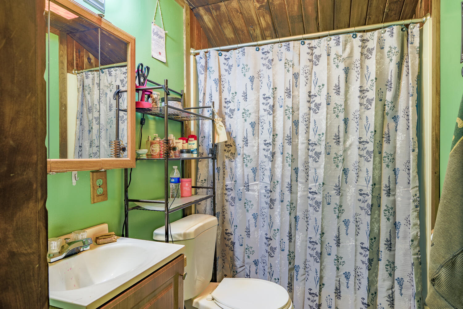 main property photo 34