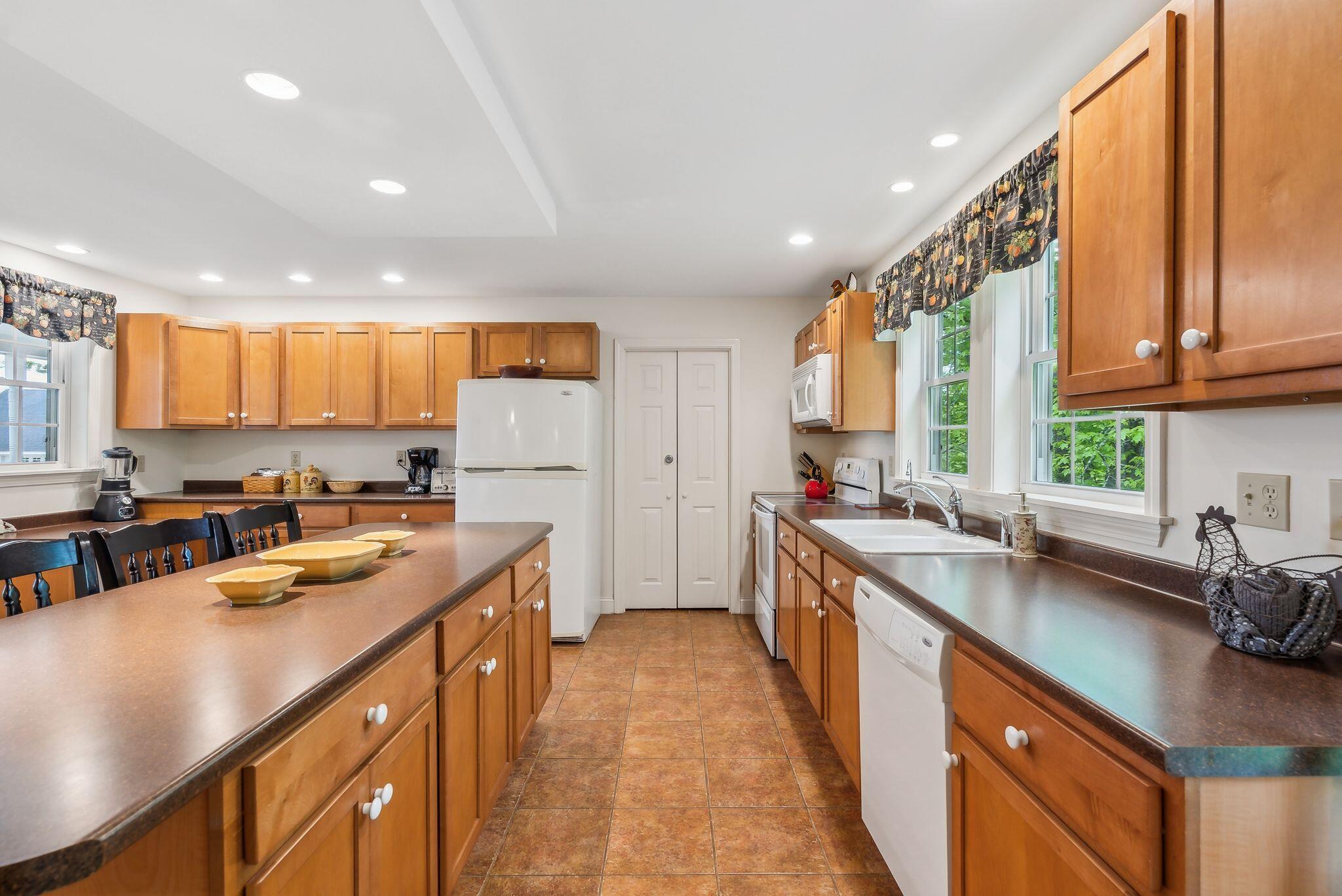 main property photo 47