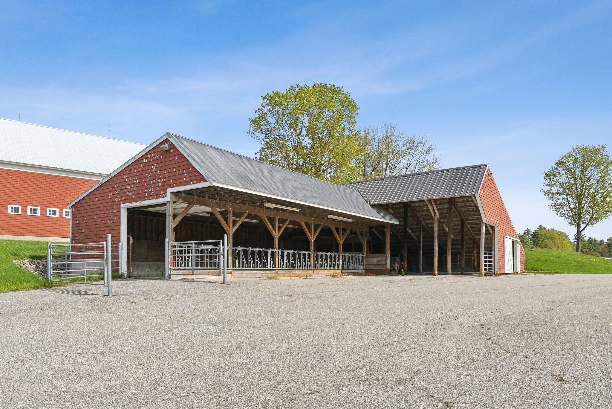 main property photo 14