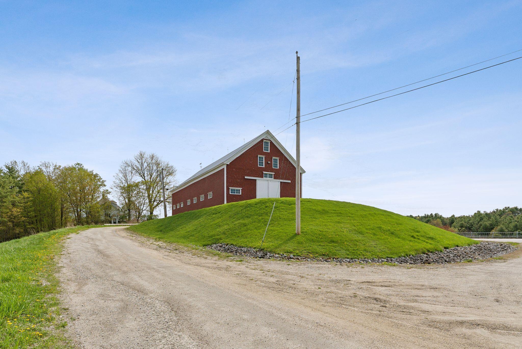 main property photo 32
