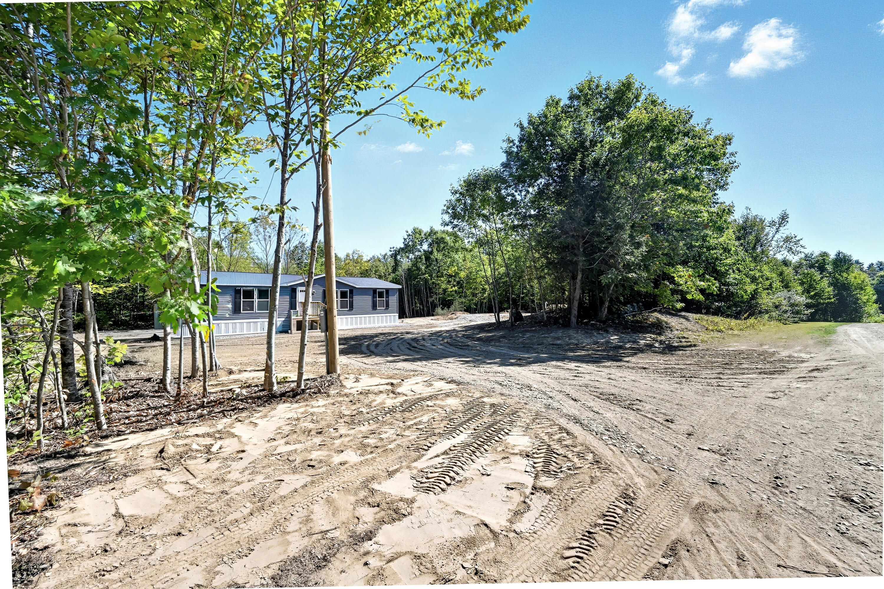 main property photo 33