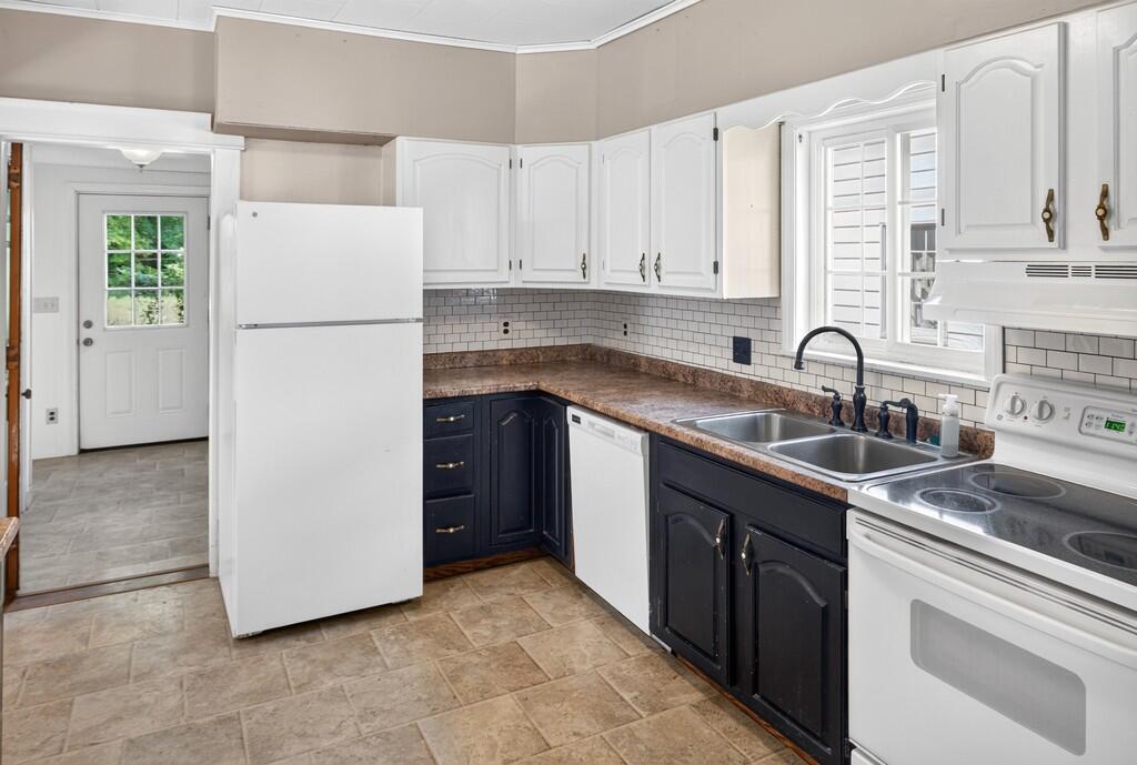 main property photo 96