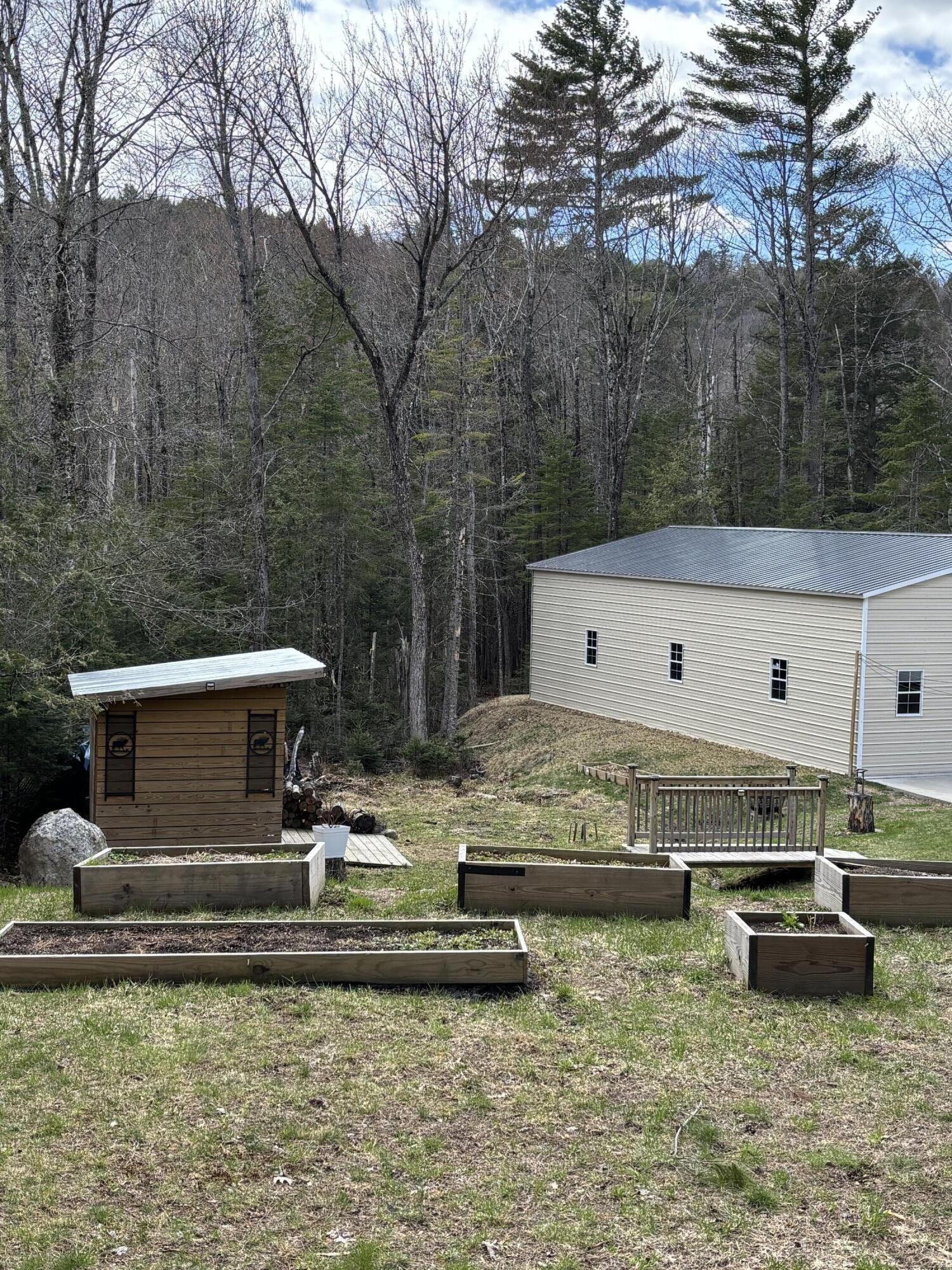 main property photo 23