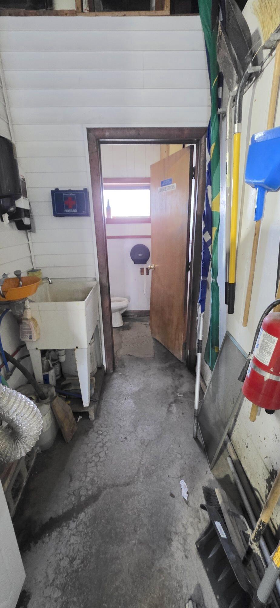 main property photo 34