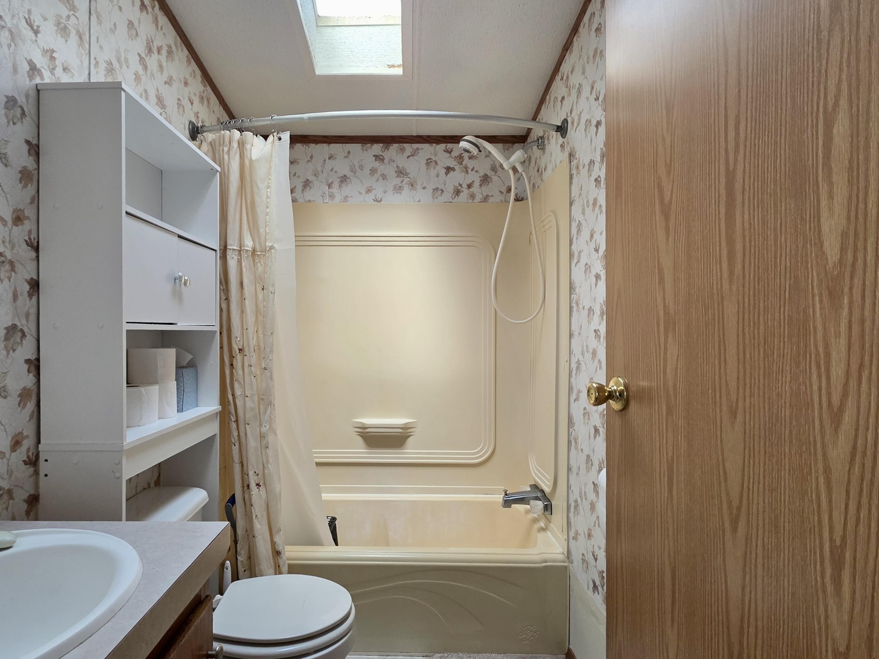 main property photo 13