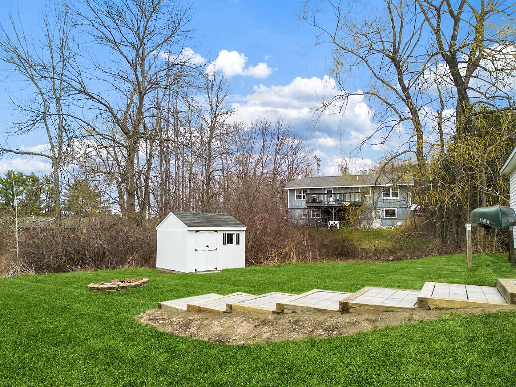 main property photo 9