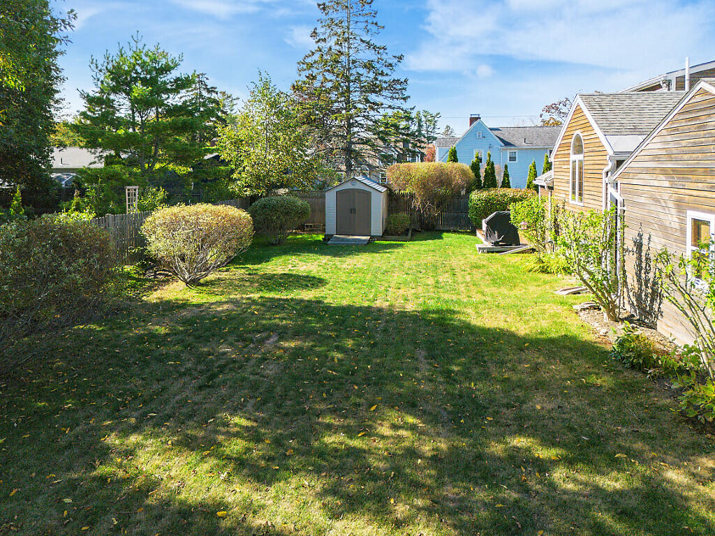 main property photo 29