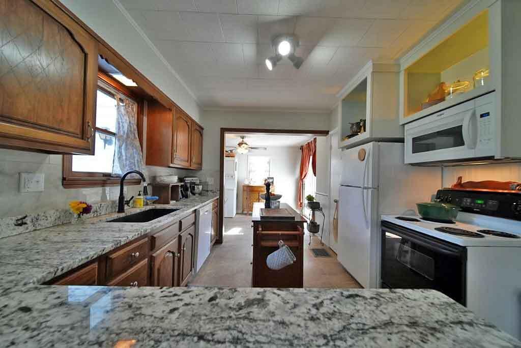 main property photo 66