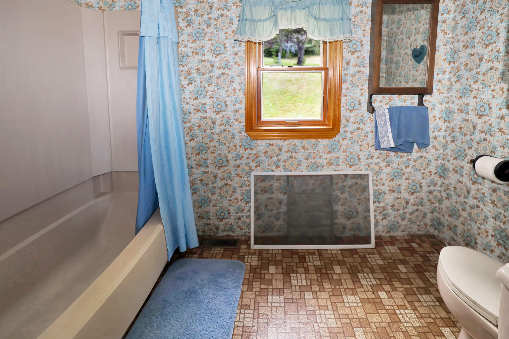 main property photo 74