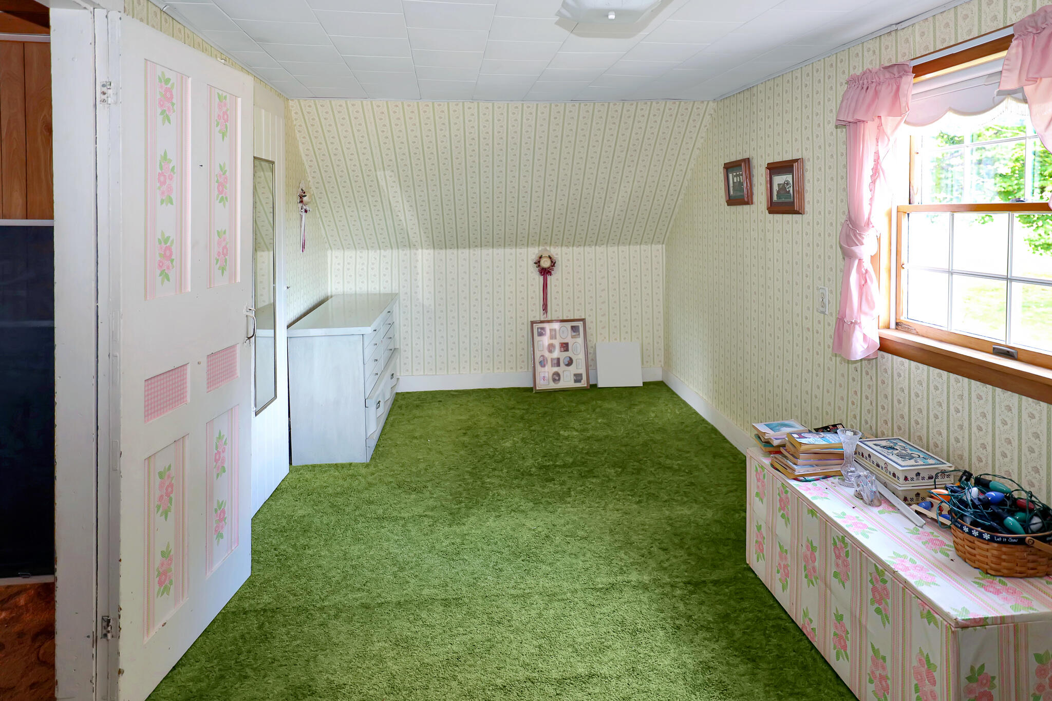 main property photo 77