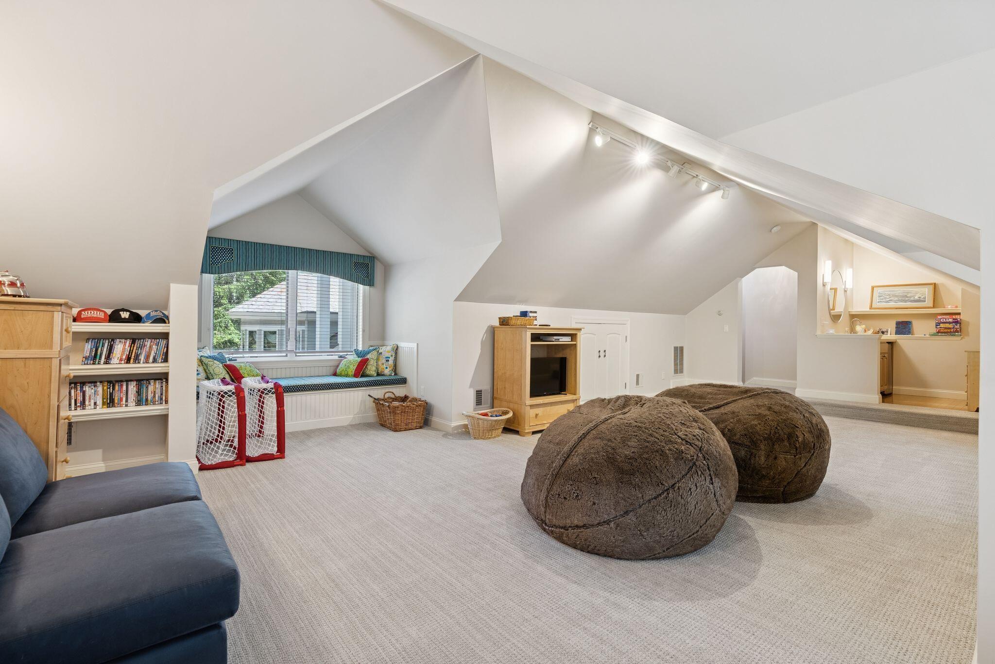main property photo 72