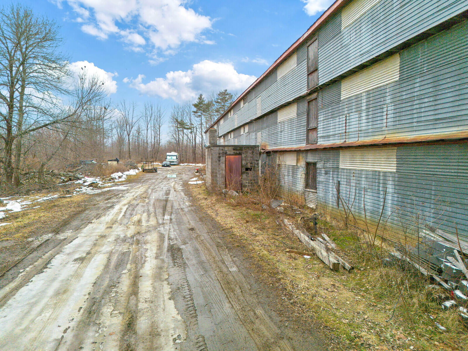 main property photo 77