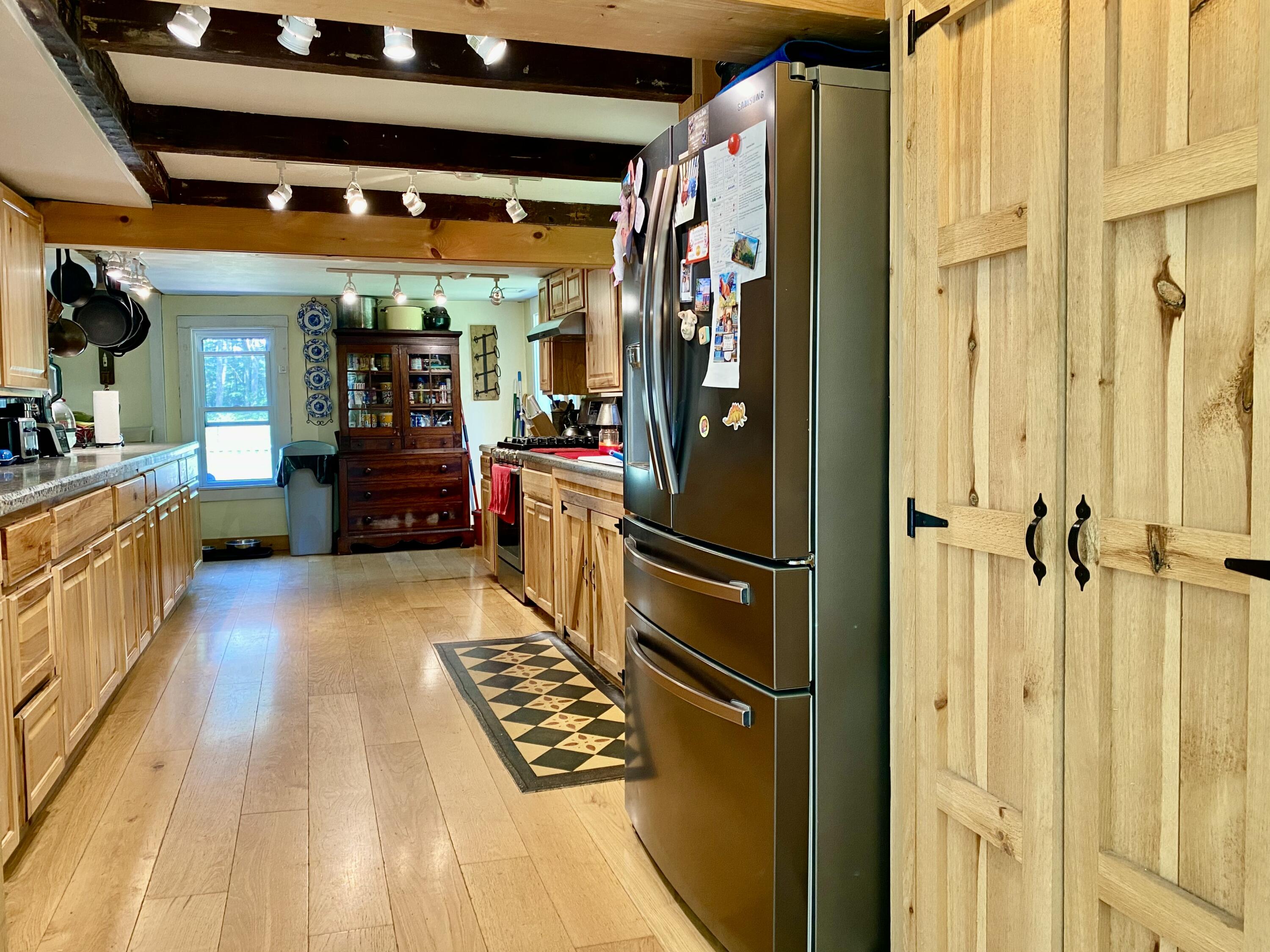 main property photo 11