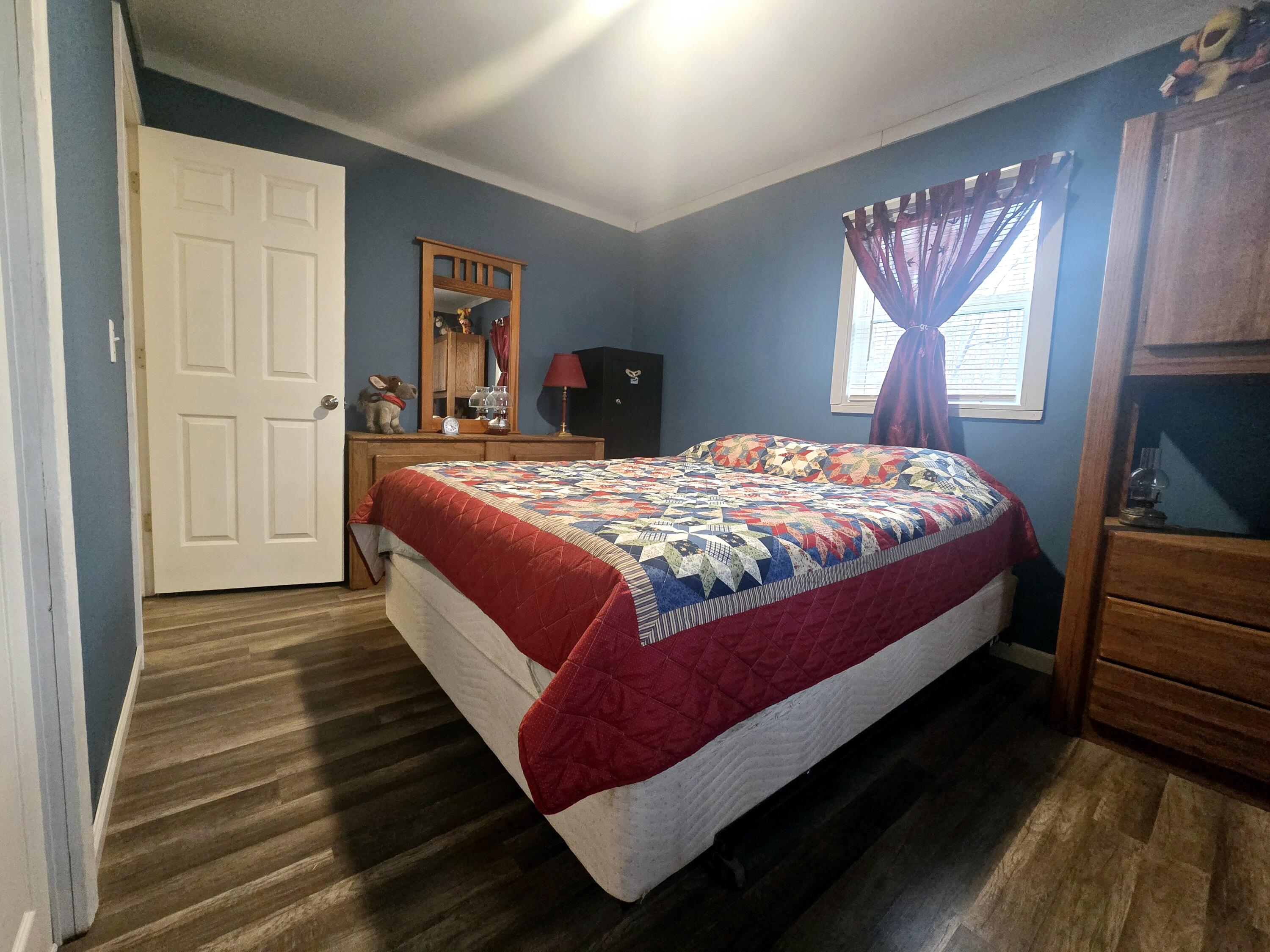 main property photo 28