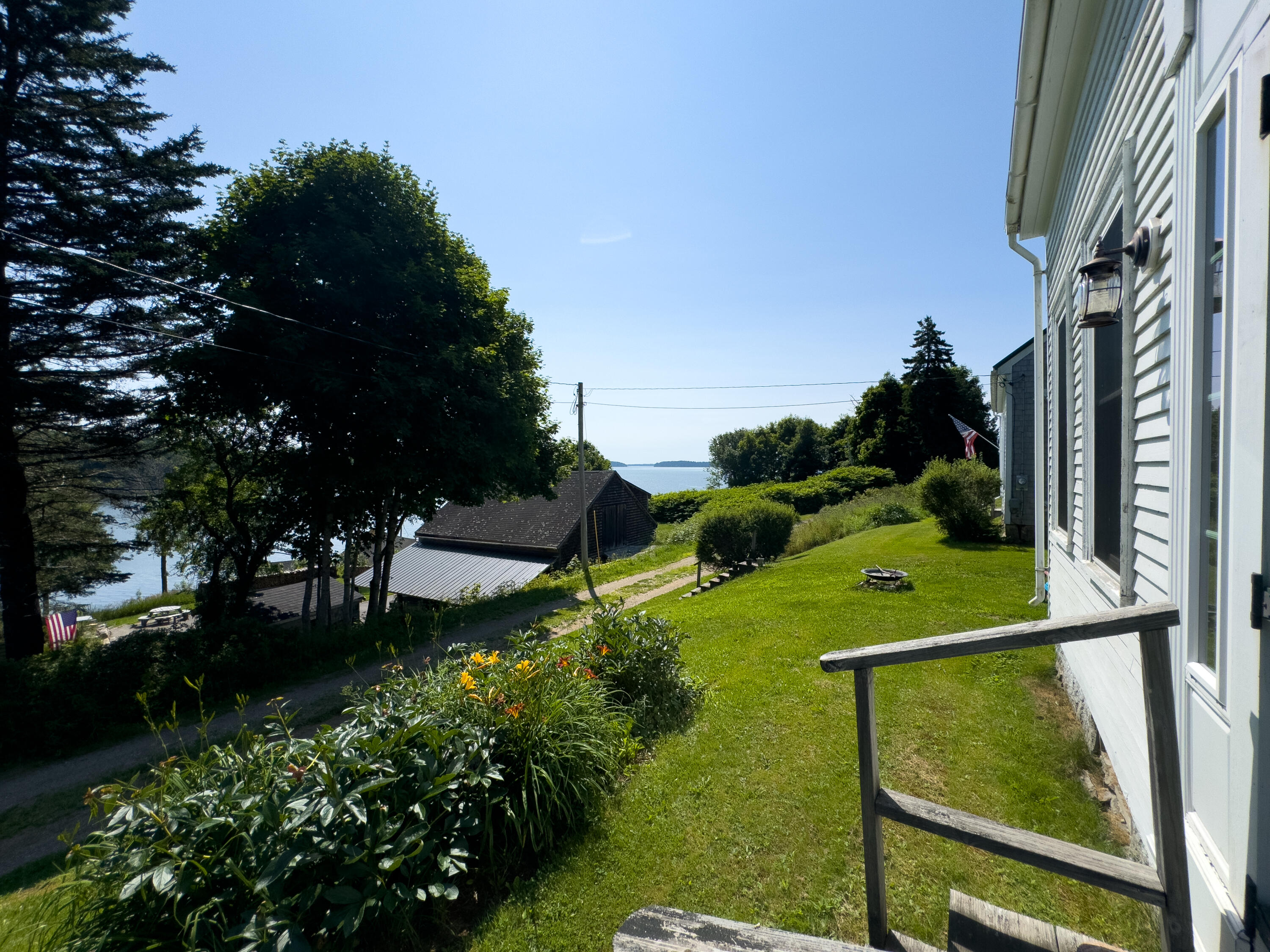 main property photo 25