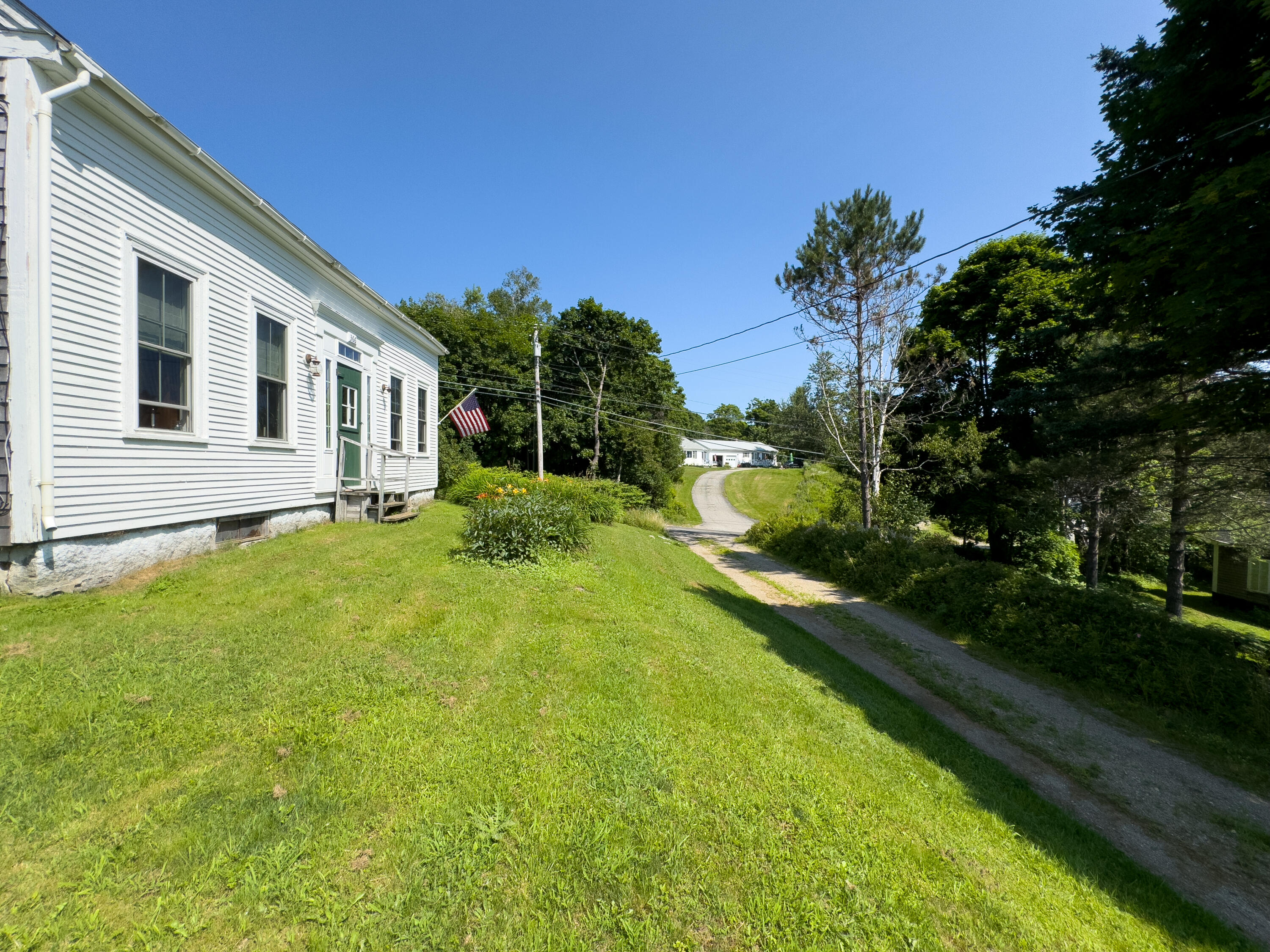 main property photo 26