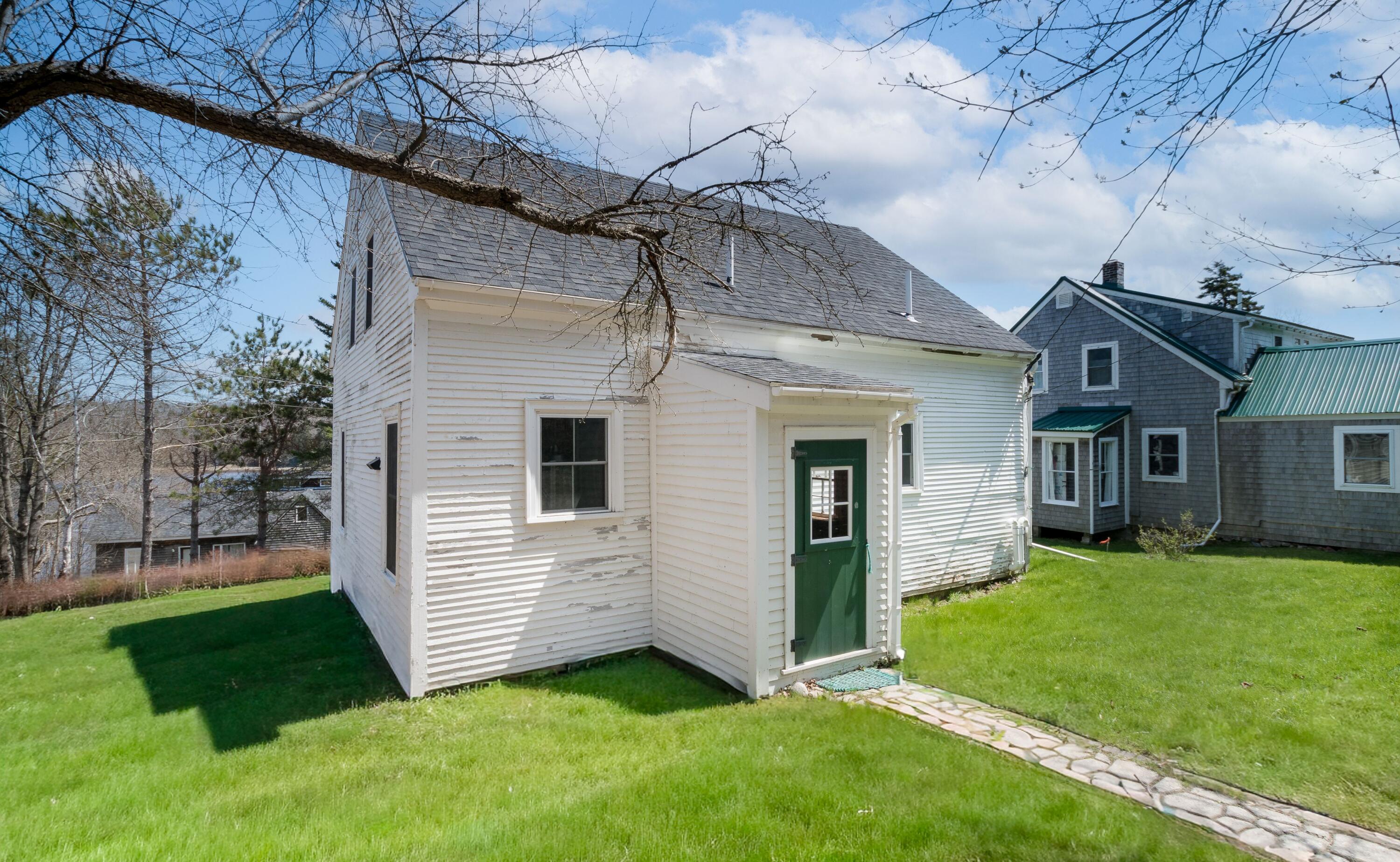 main property photo 37