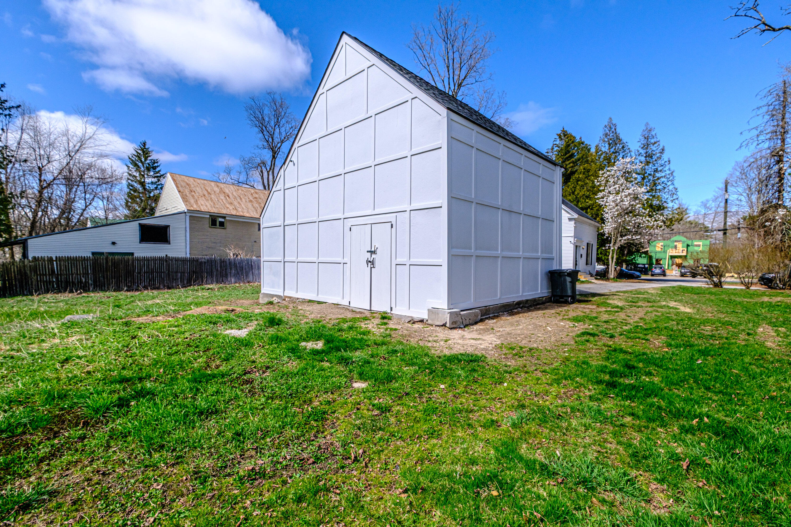 main property photo 57