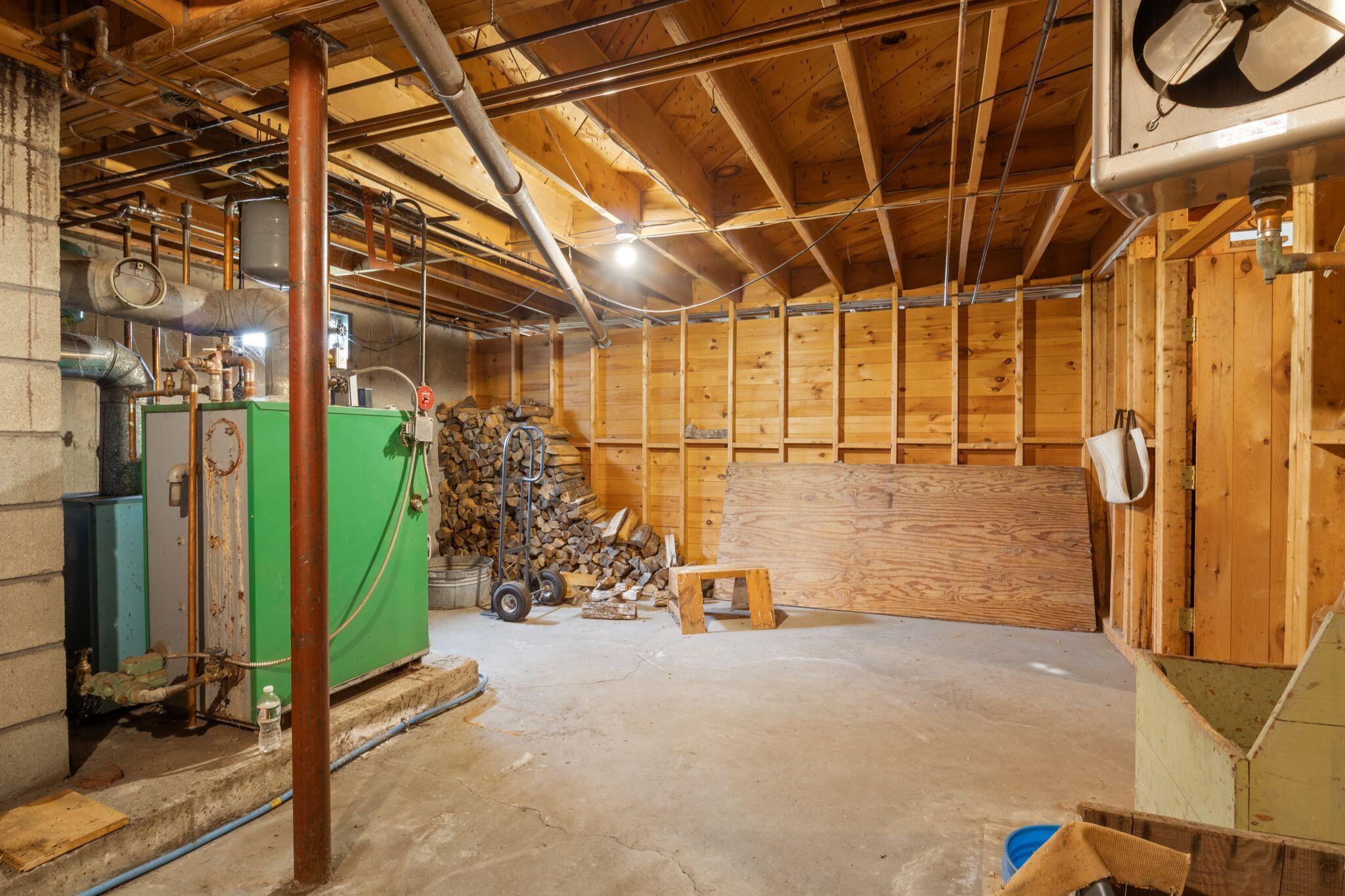 main property photo 34