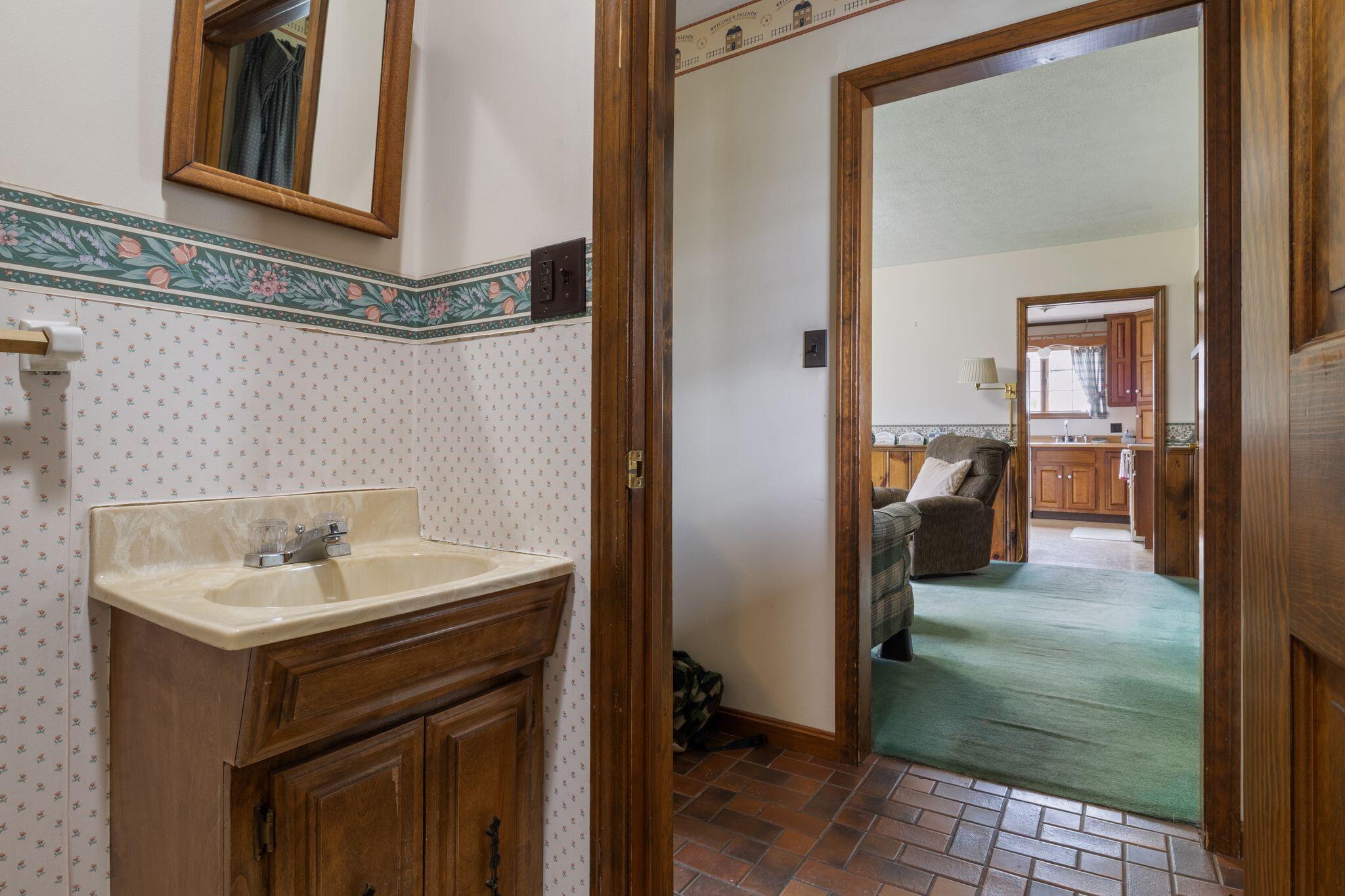 main property photo 8