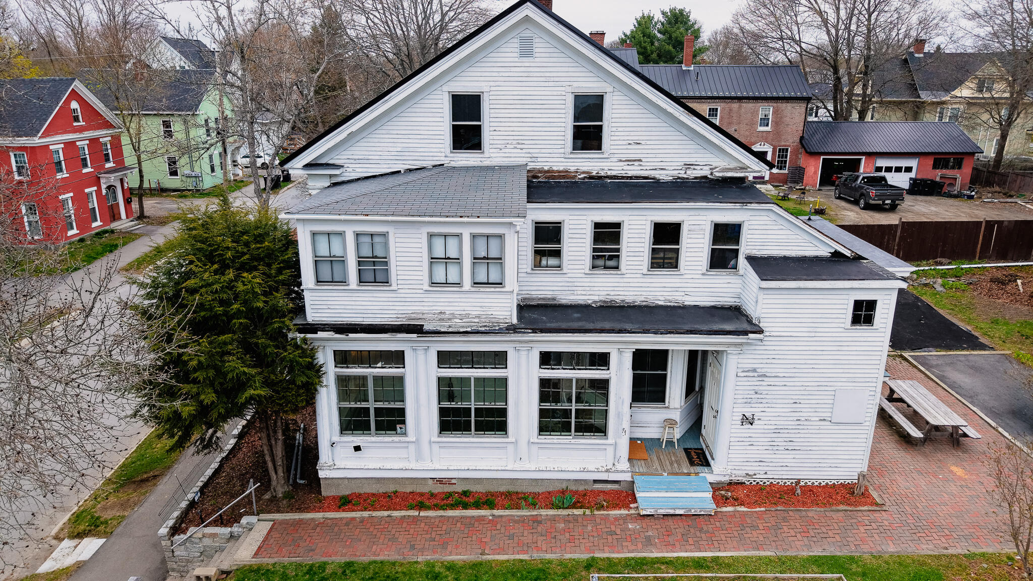 main property photo 3