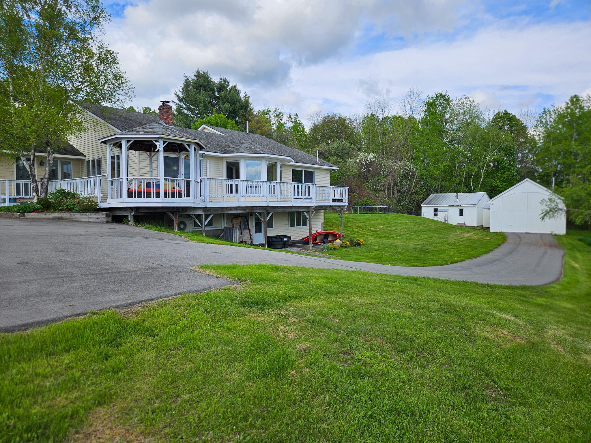 main property photo 12