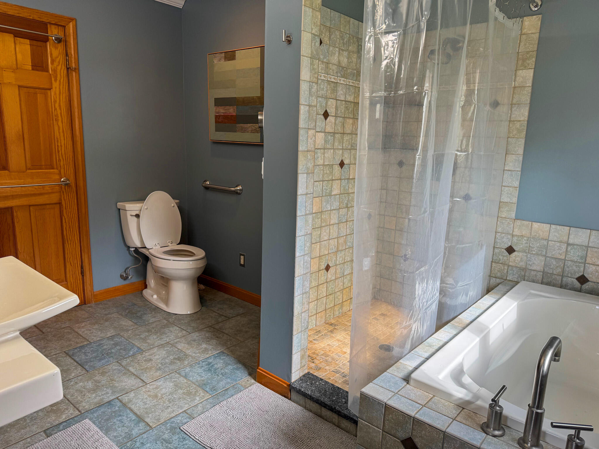 main property photo 79