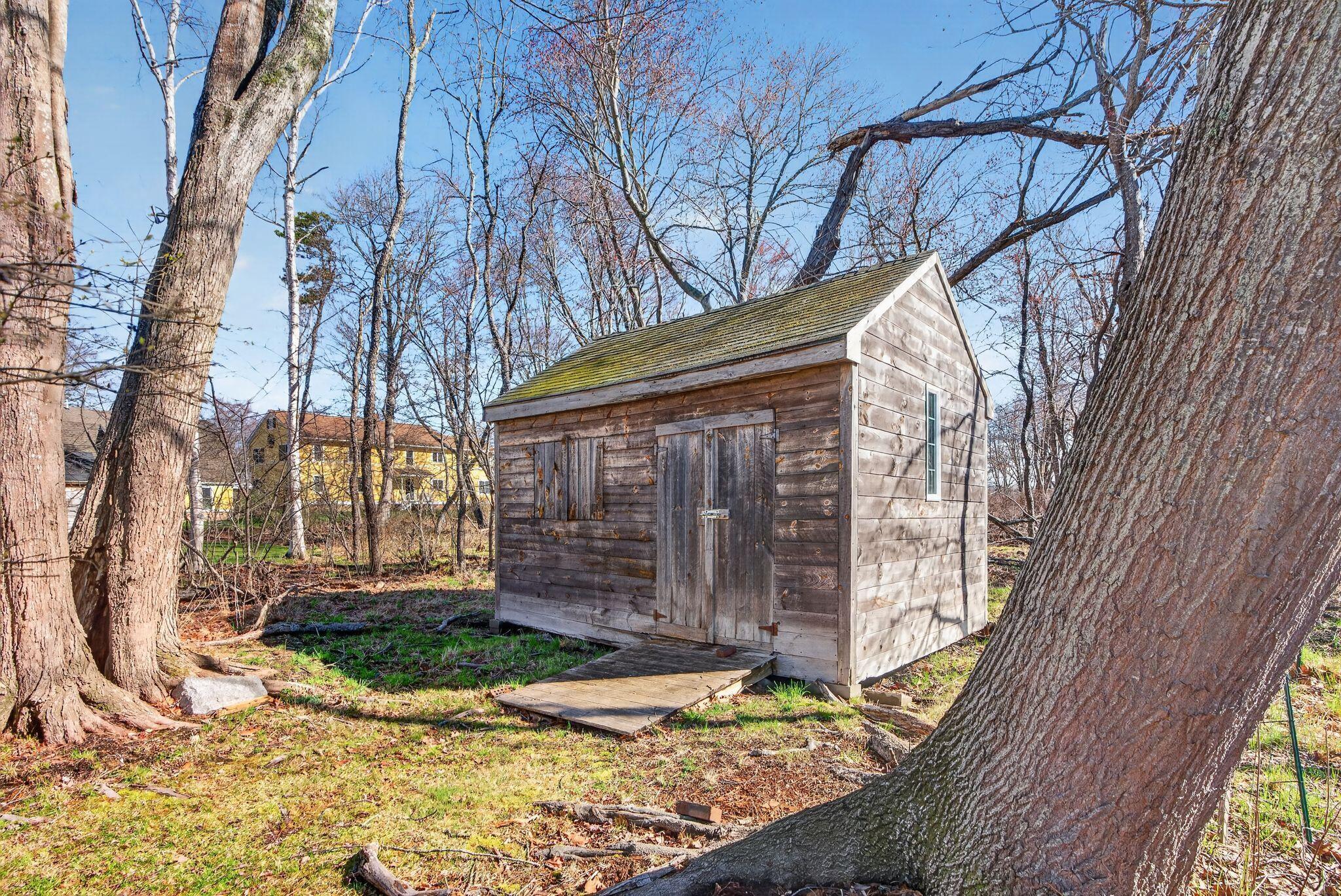 main property photo 39