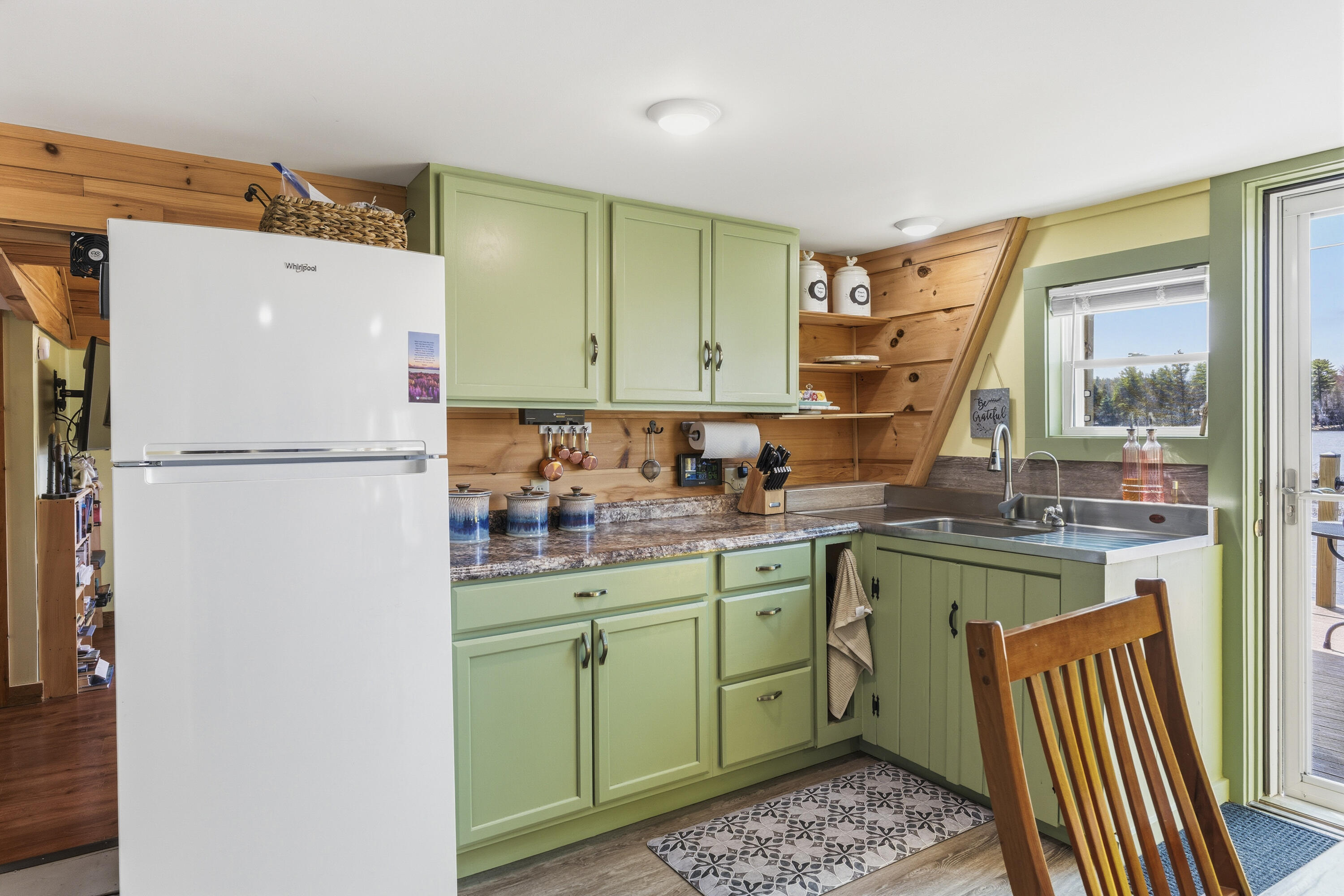 main property photo 7