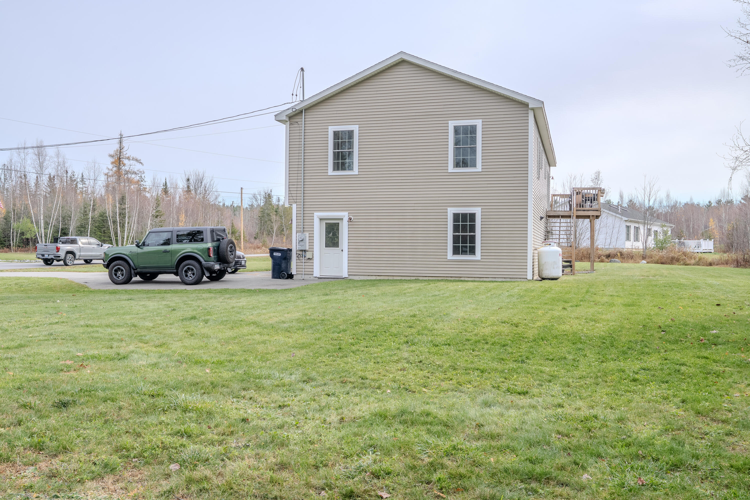 main property photo 40