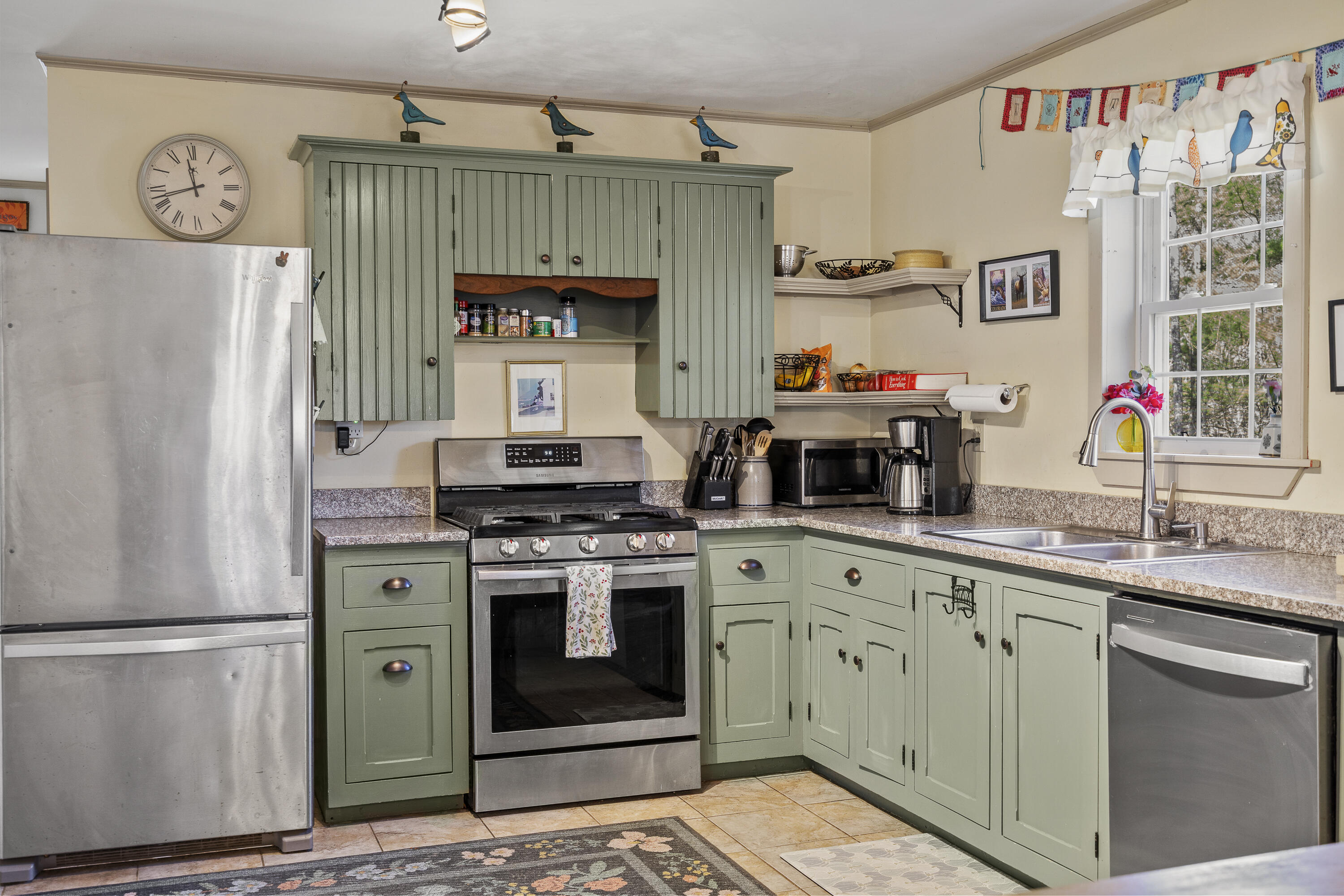 main property photo 20