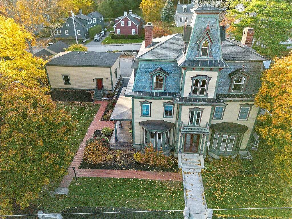 main property photo 39