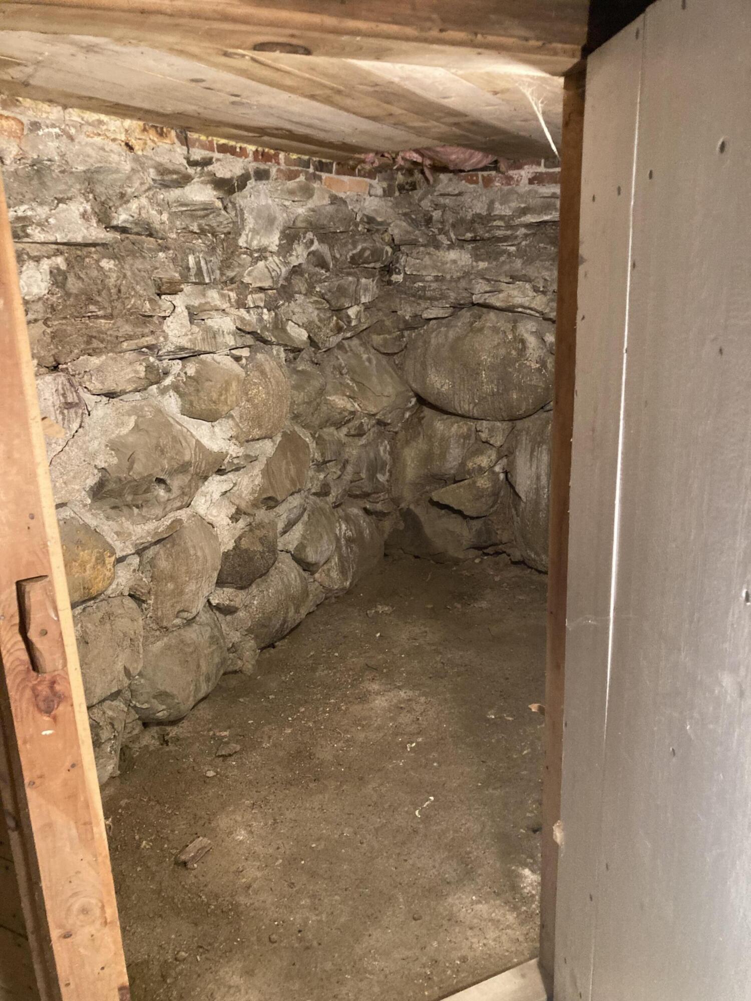 main property photo 35