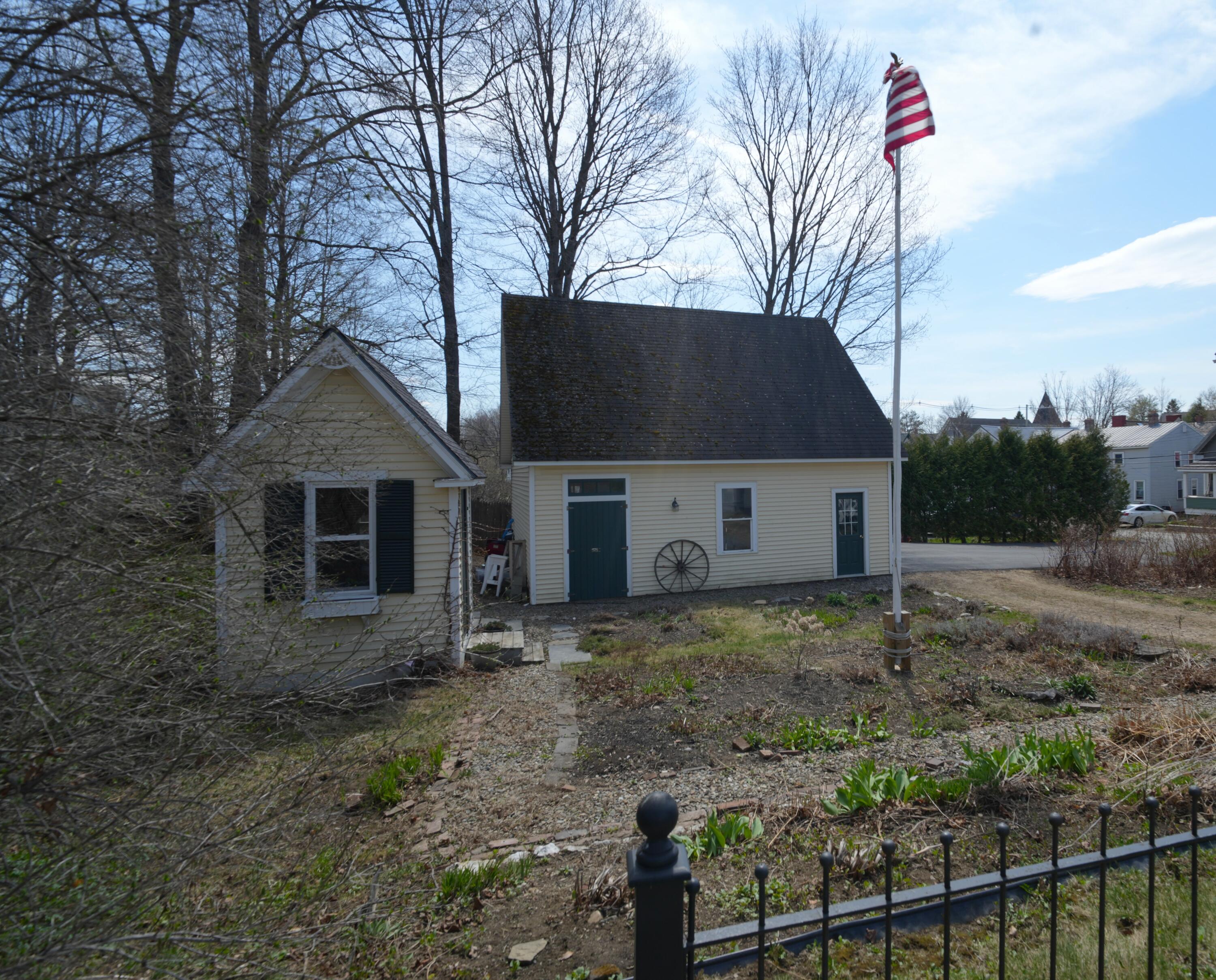 main property photo 16