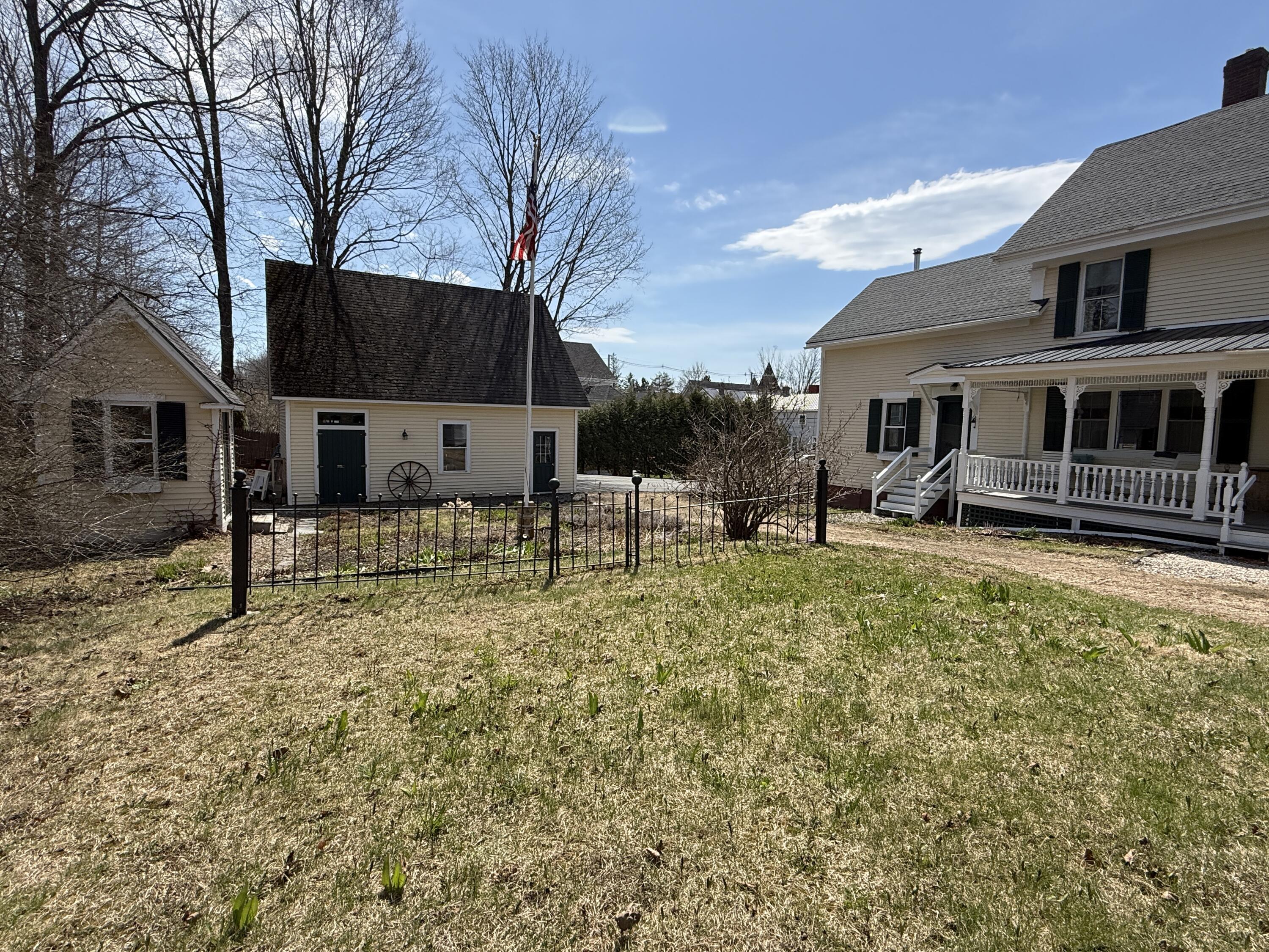 main property photo 36
