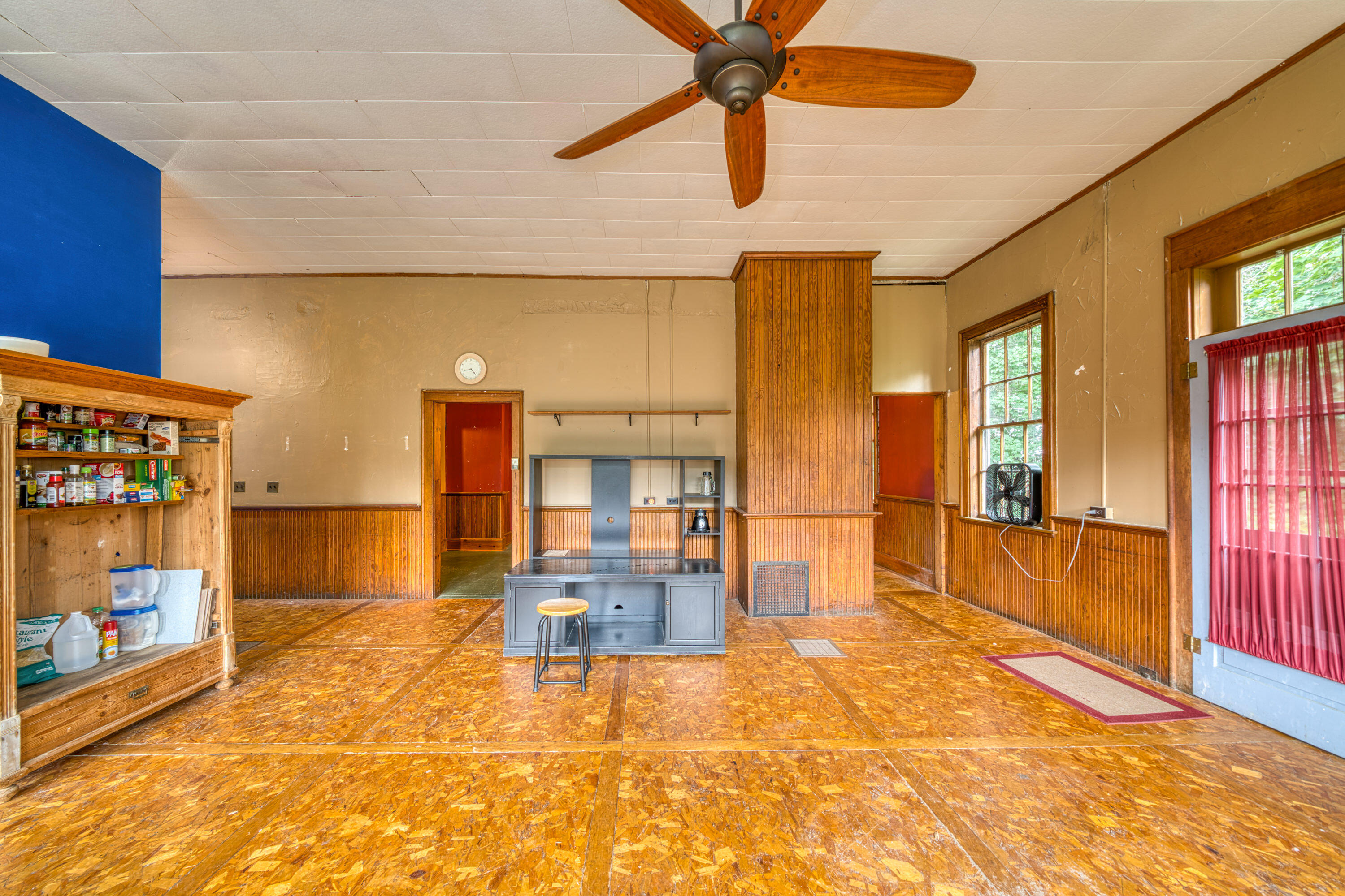 main property photo 35