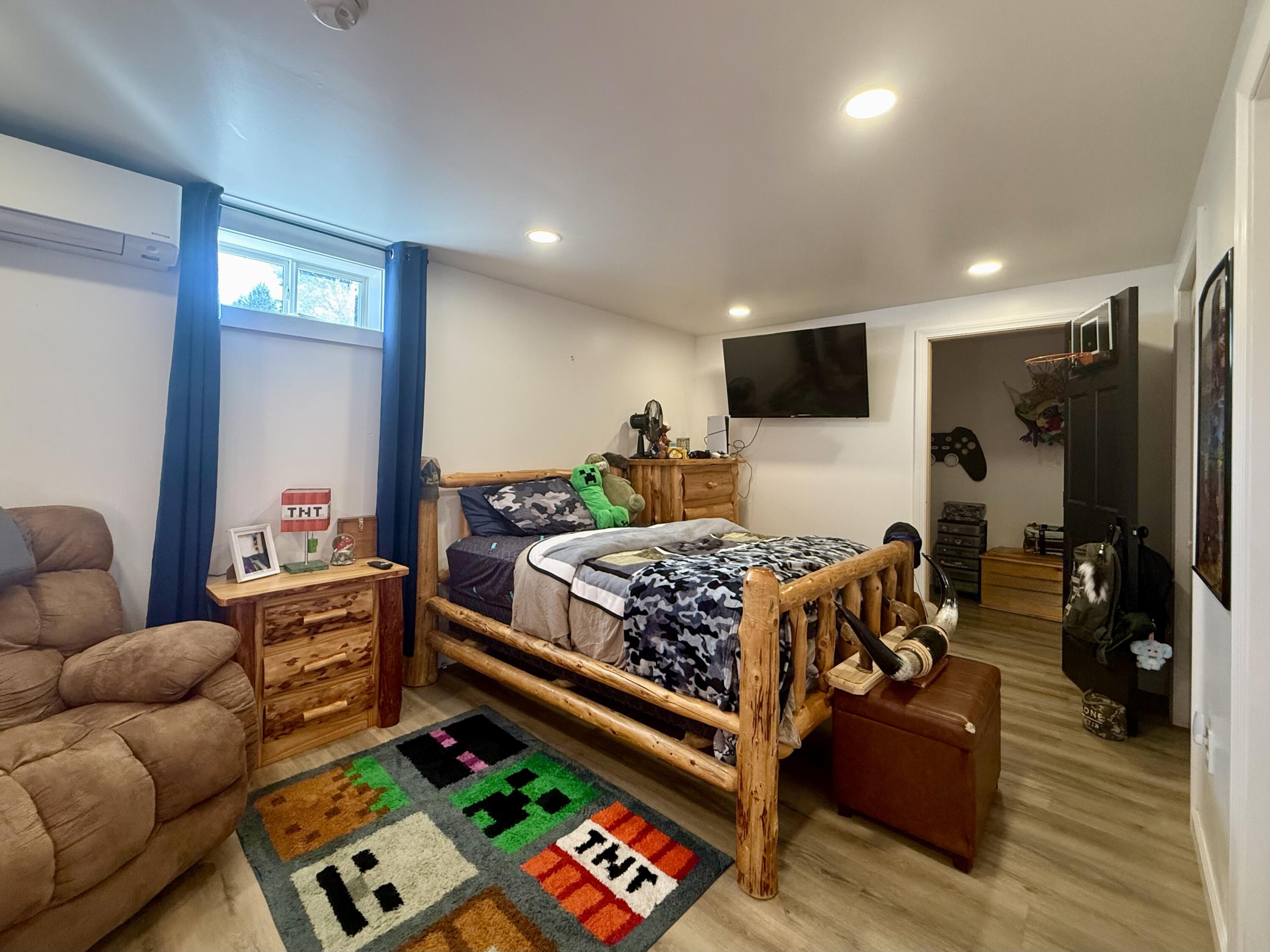 main property photo 51