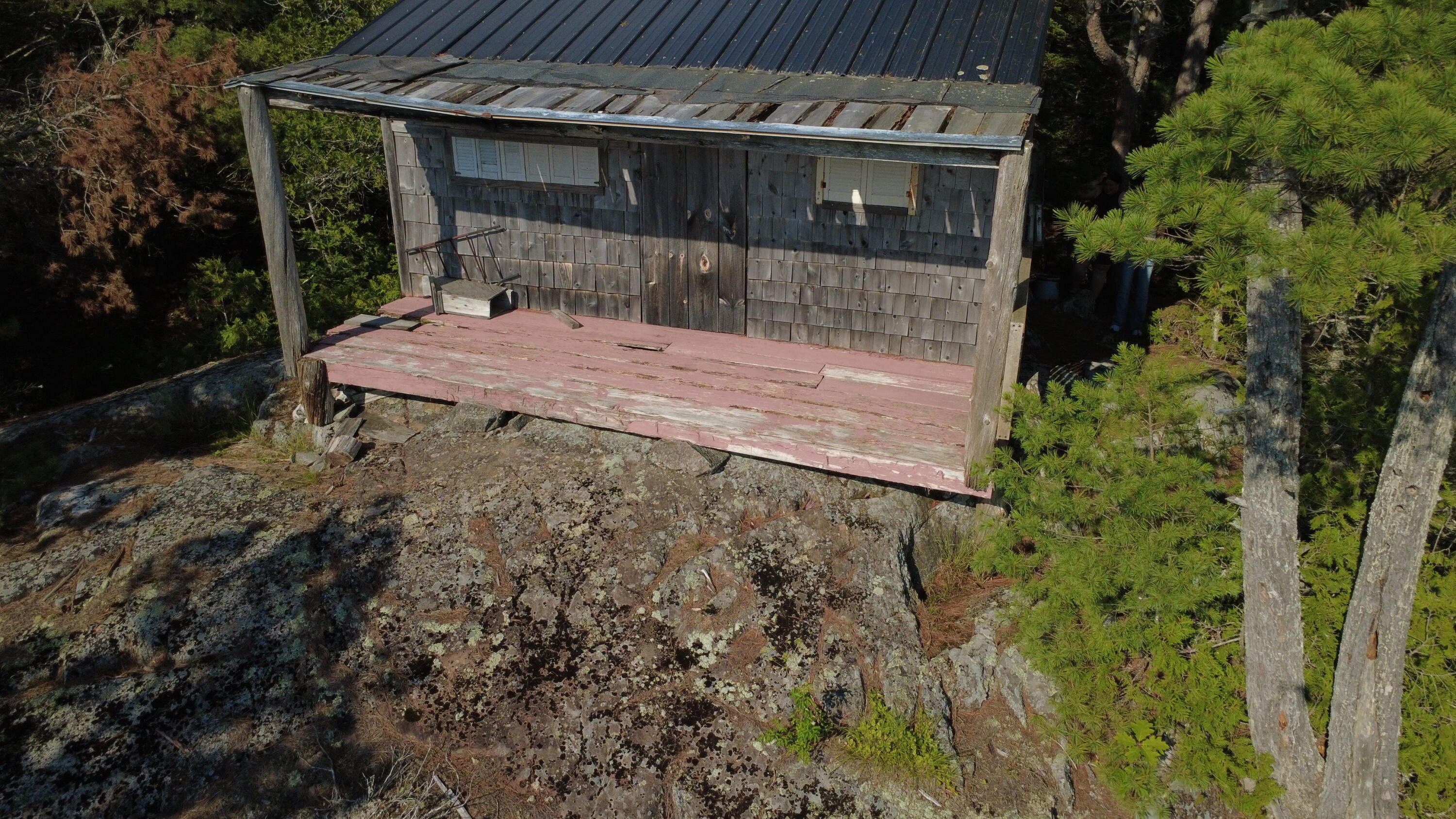main property photo 32