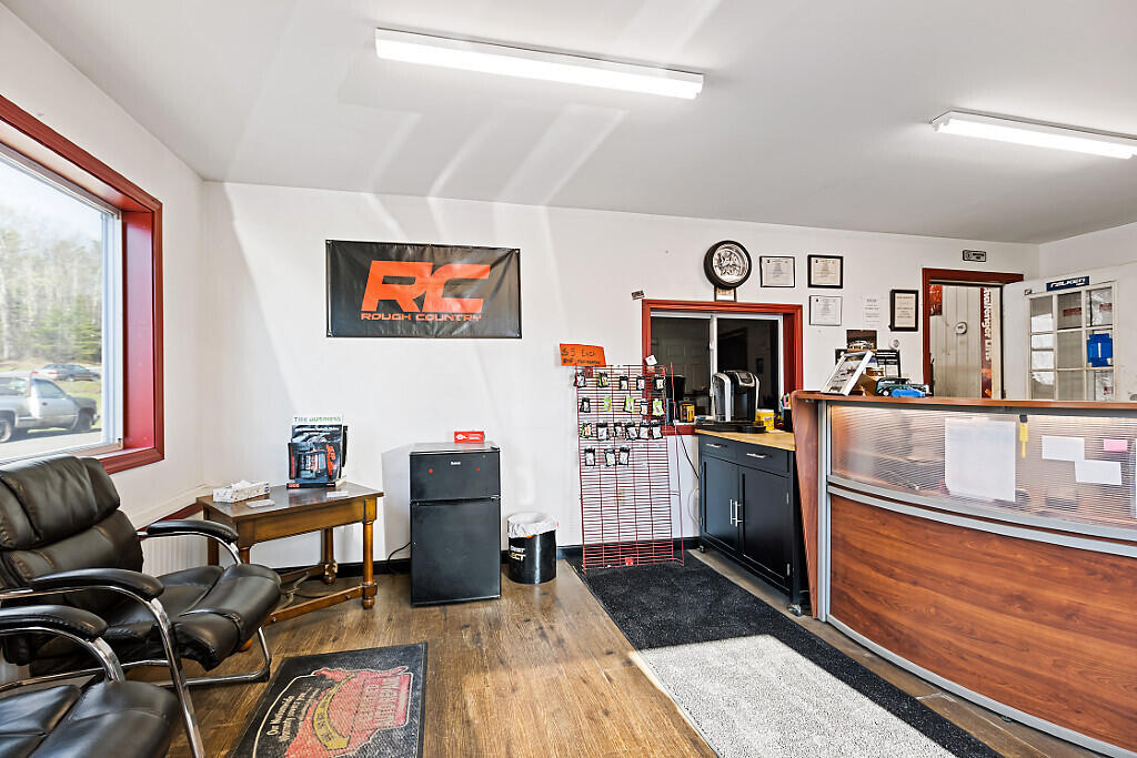main property photo 23
