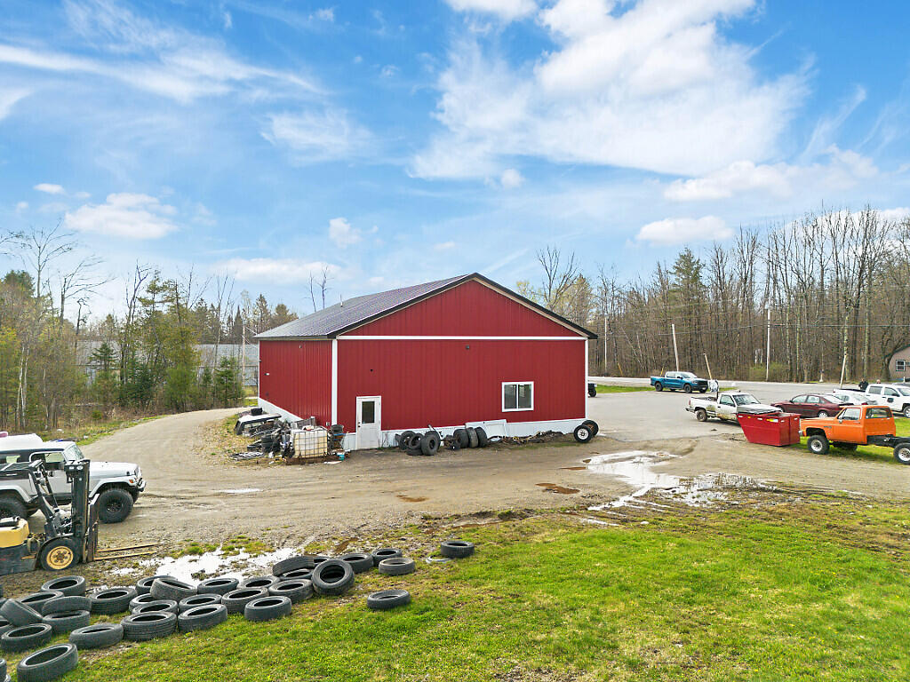 main property photo 8